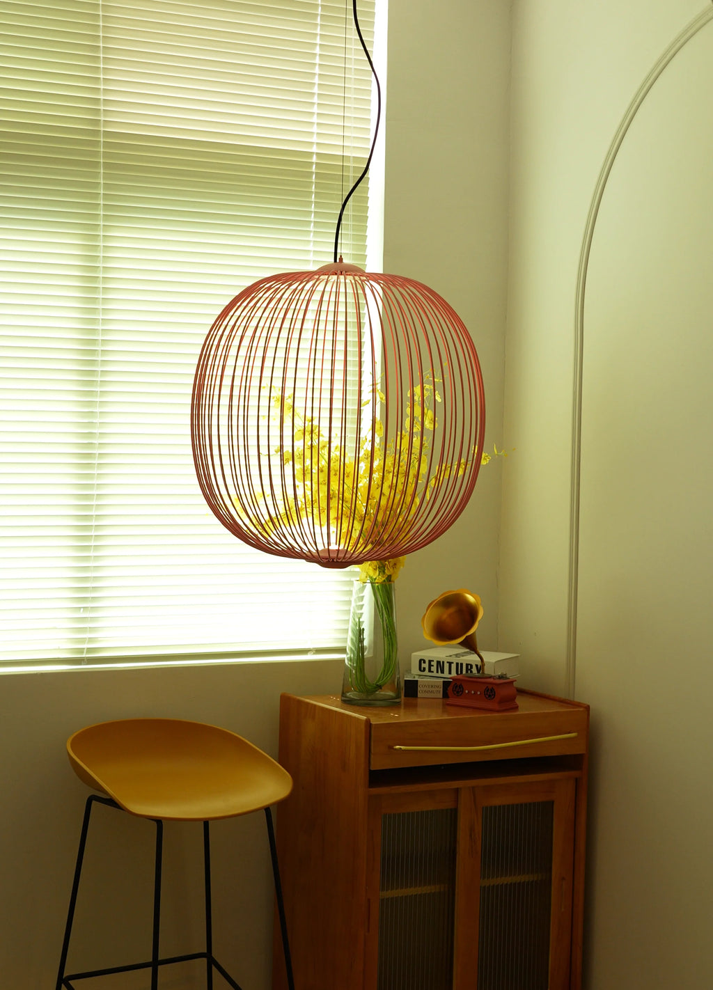Lightweight Spokes Shaped Pendant Lamp