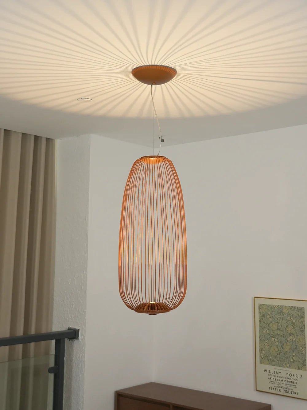 Lightweight Spokes Shaped Pendant Lamp