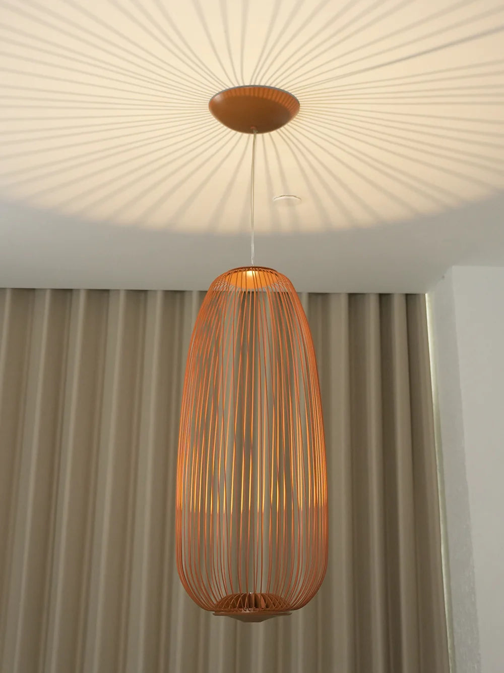 Lightweight Spokes Shaped Pendant Lamp