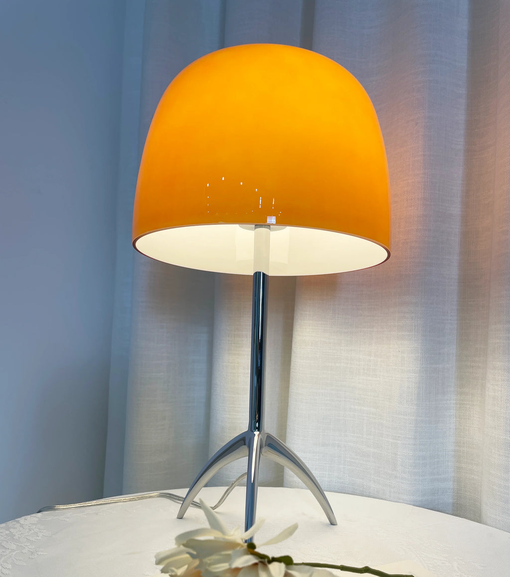 Lumiere Sculptural Glass Table Lamp