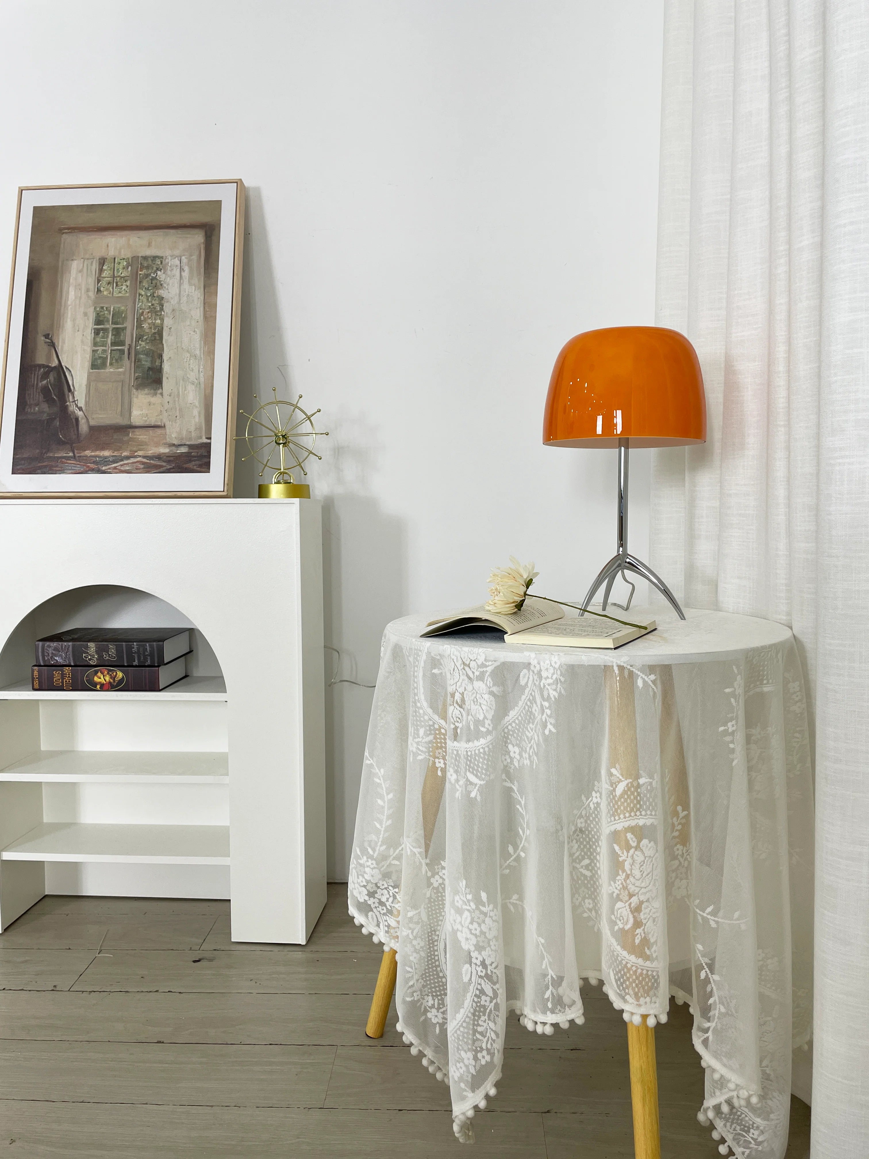Lumiere Sculptural Glass Table Lamp