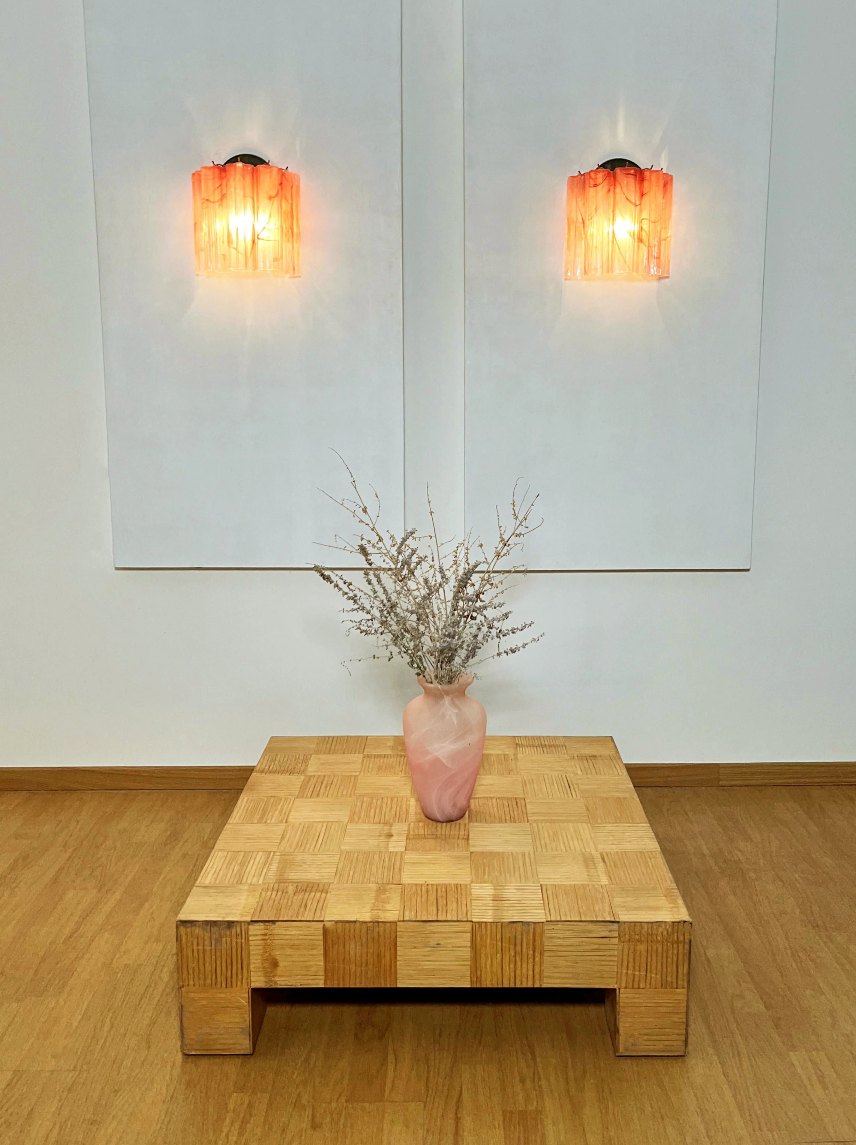 Star-Shaped Red Cloud-Patterned Glass Wall Lamp