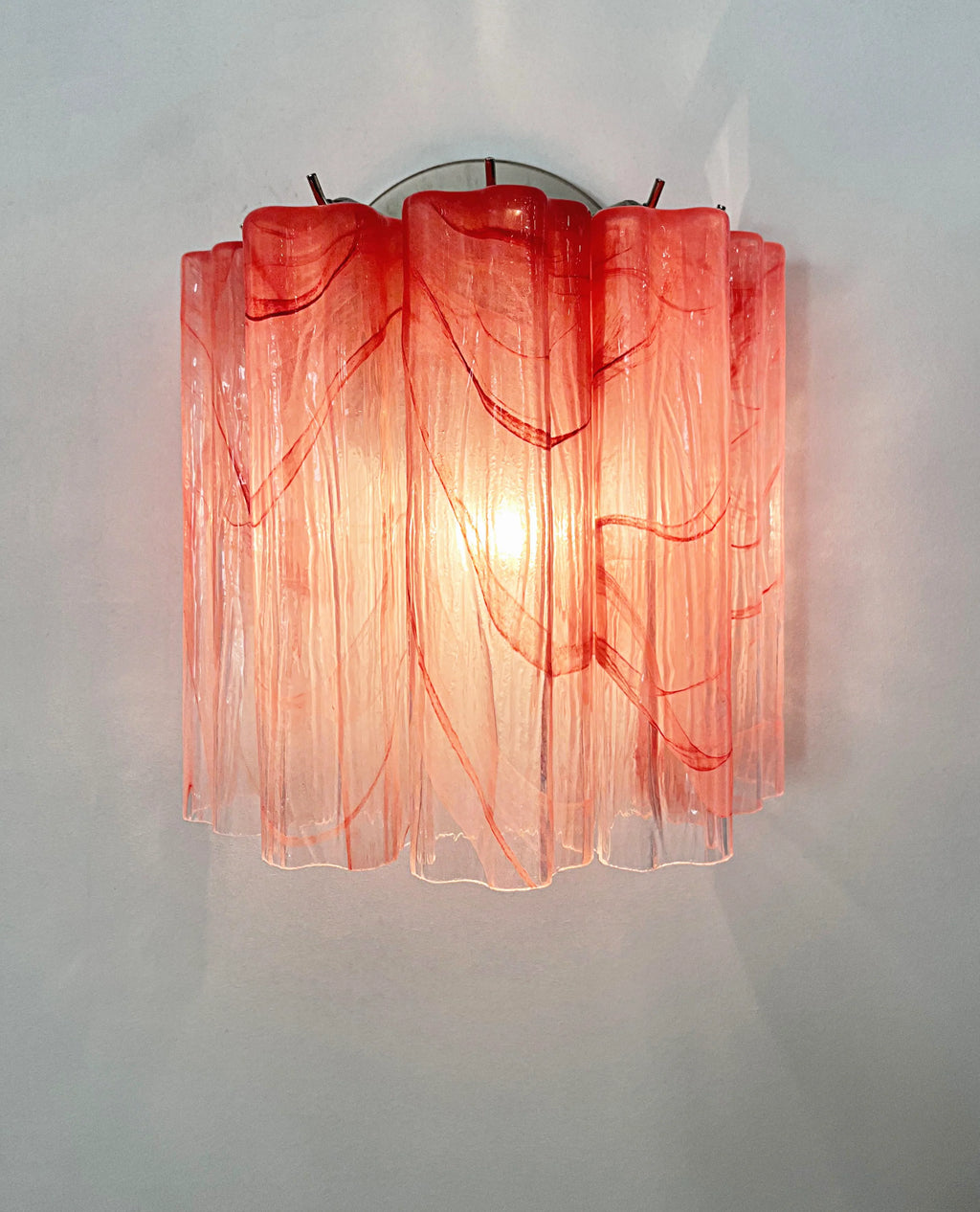 Star-Shaped Red Cloud-Patterned Glass Wall Lamp