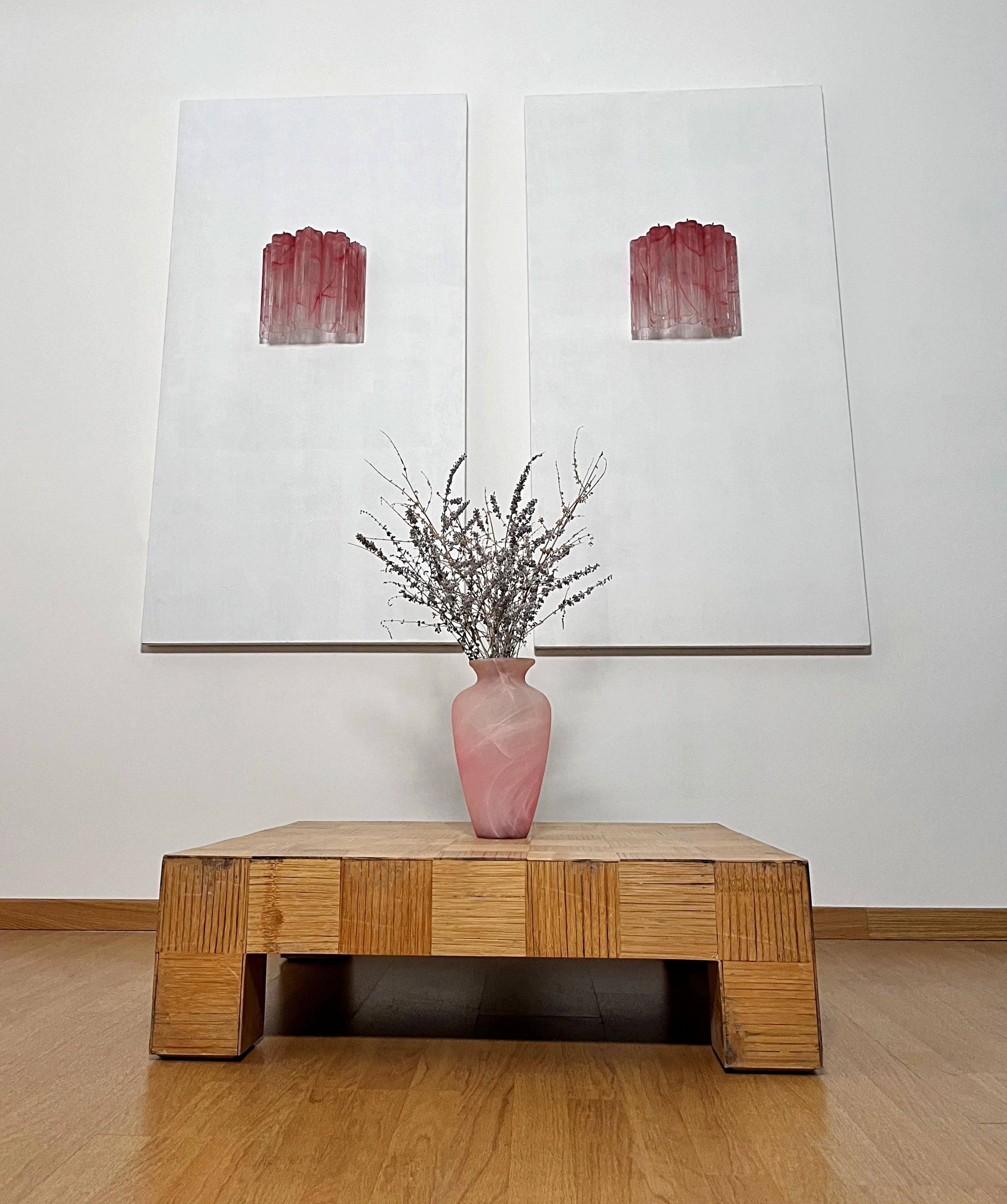 Star-Shaped Red Cloud-Patterned Glass Wall Lamp