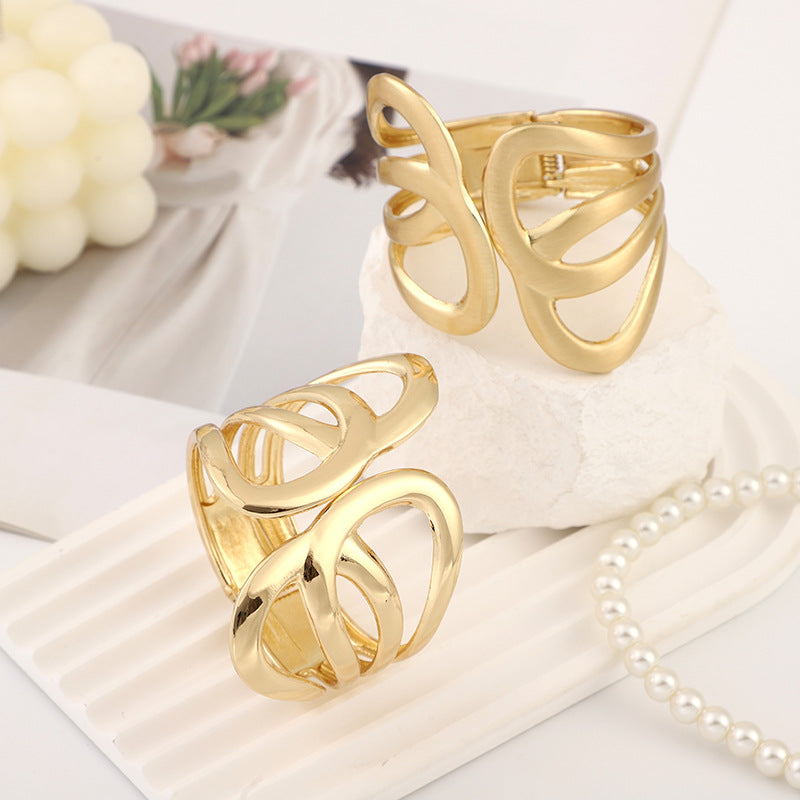 Women's Popular Exaggerated High Quality Alloy Fan-shaped Symmetrical Bracelet