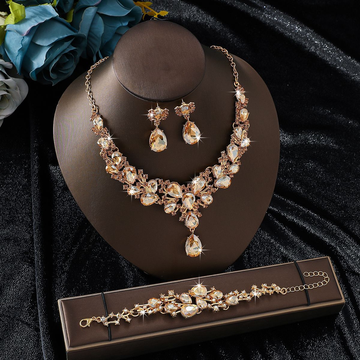 Sparkling Bridal Jewelry Set