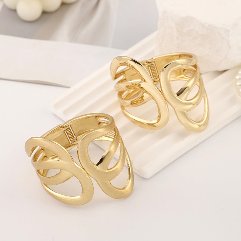 Women's Popular Exaggerated High Quality Alloy Fan-shaped Symmetrical Bracelet