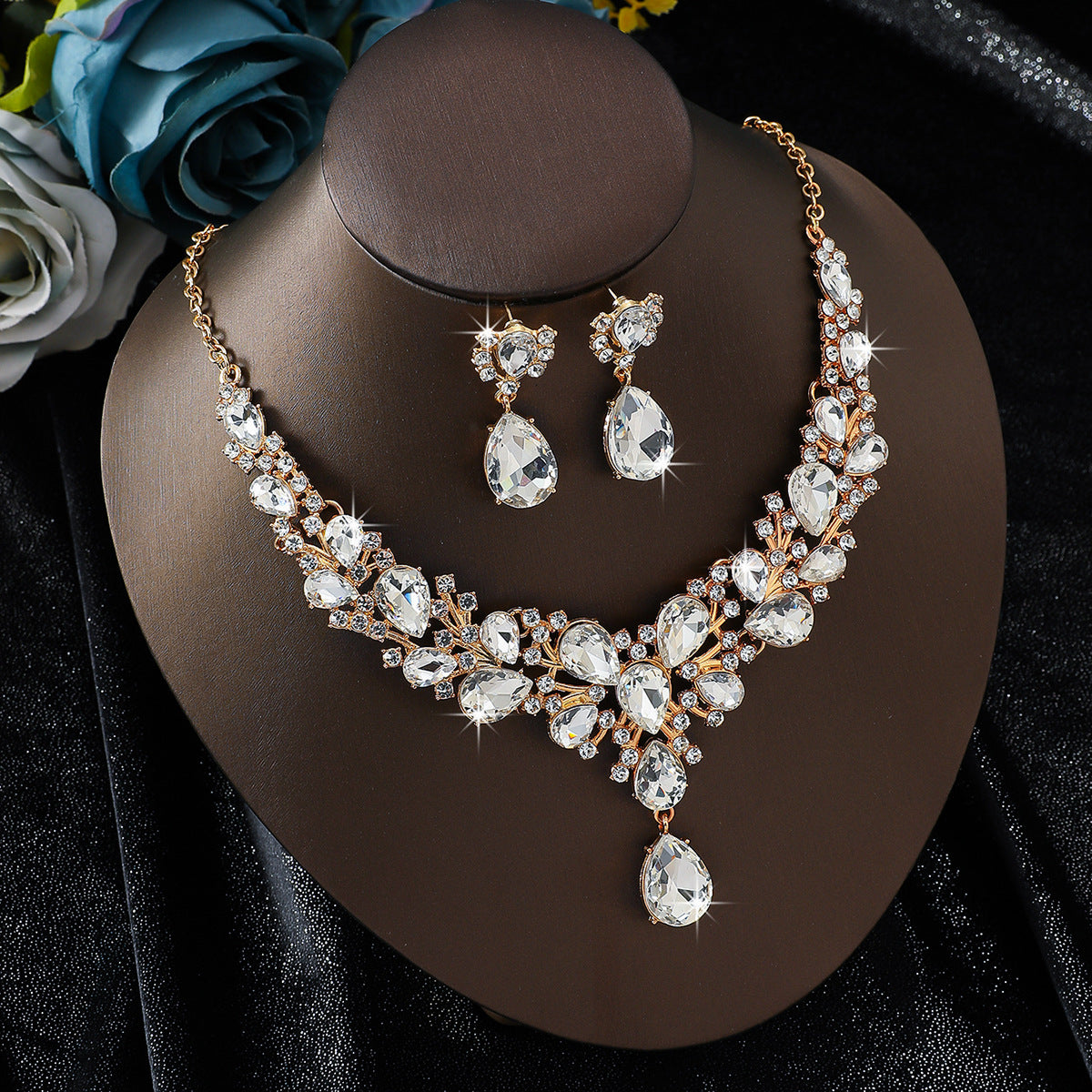 Sparkling Bridal Jewelry Set