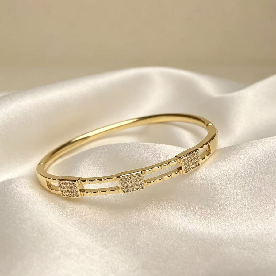 Hollow Square Pavé Bracelet