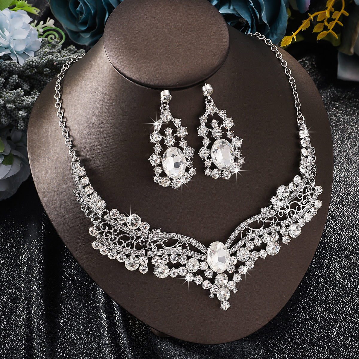 Sparkling Bridal Jewelry Set