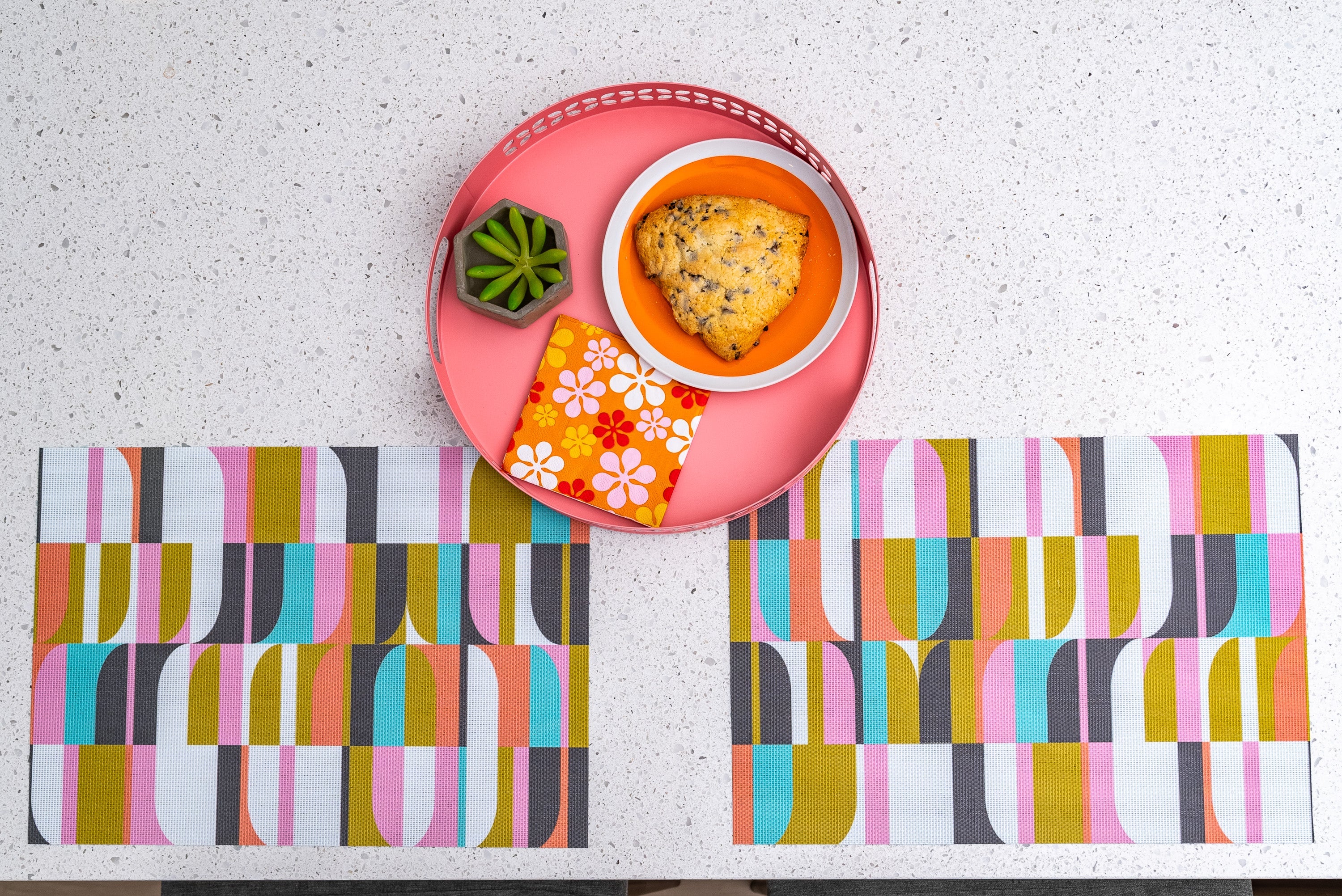 Breeze Block Metal Serving Tray Round-Pink