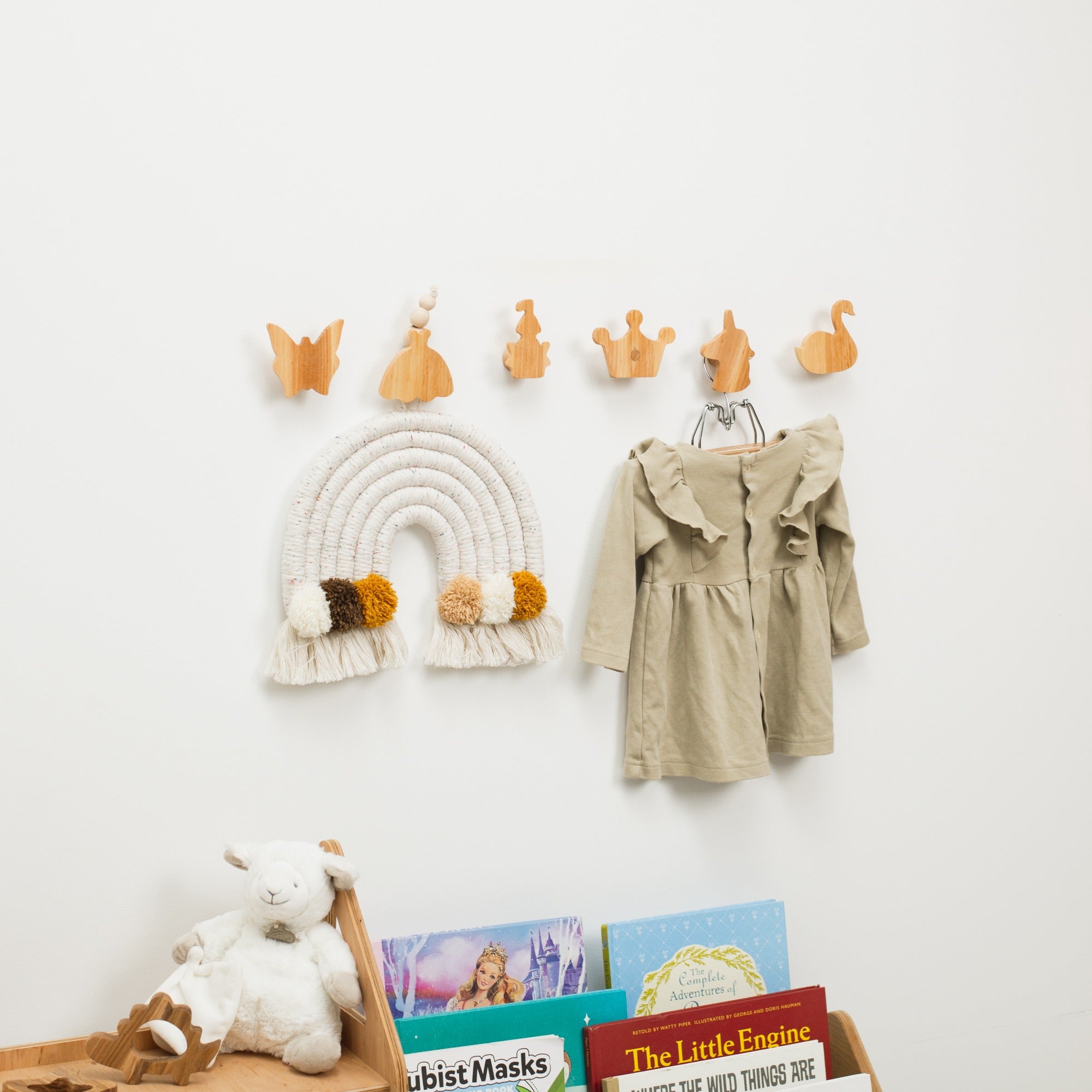 Button wall hooks (B2B)