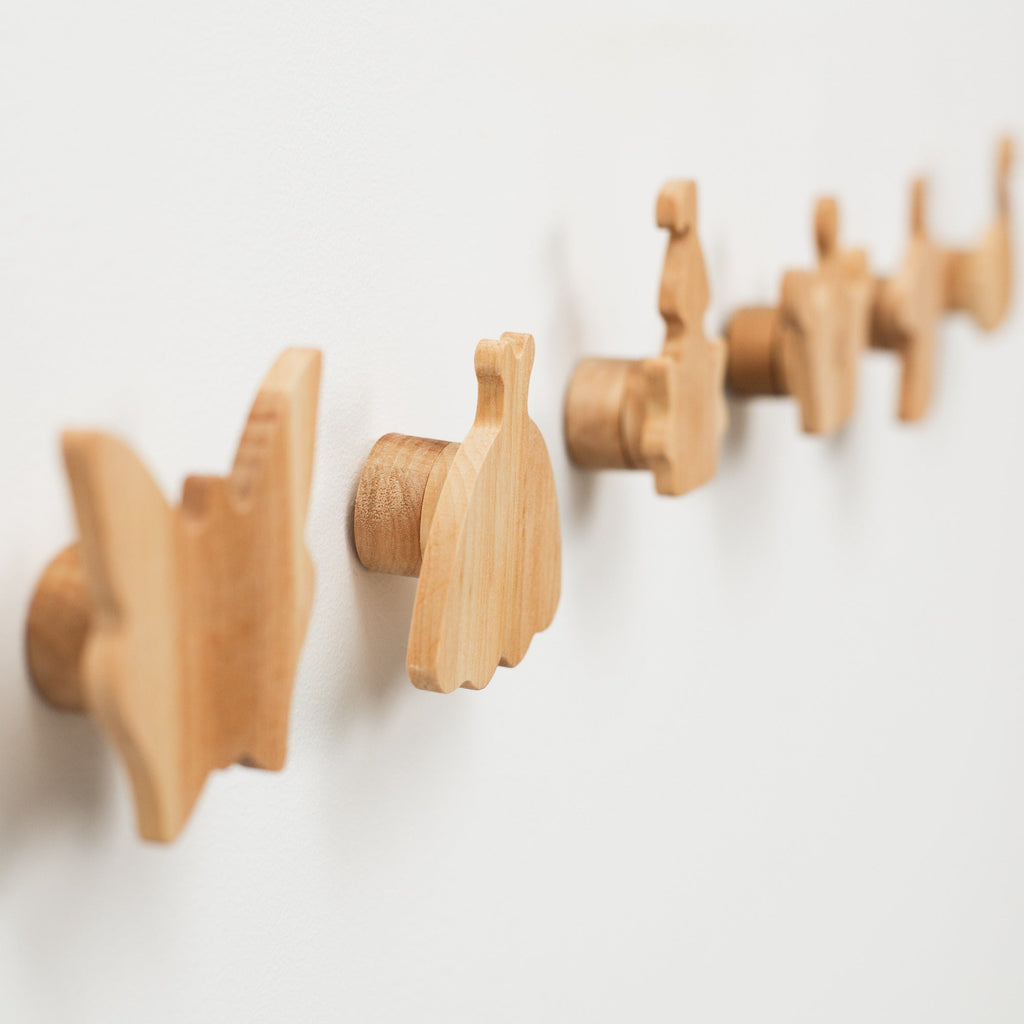 Button wall hooks (B2B)