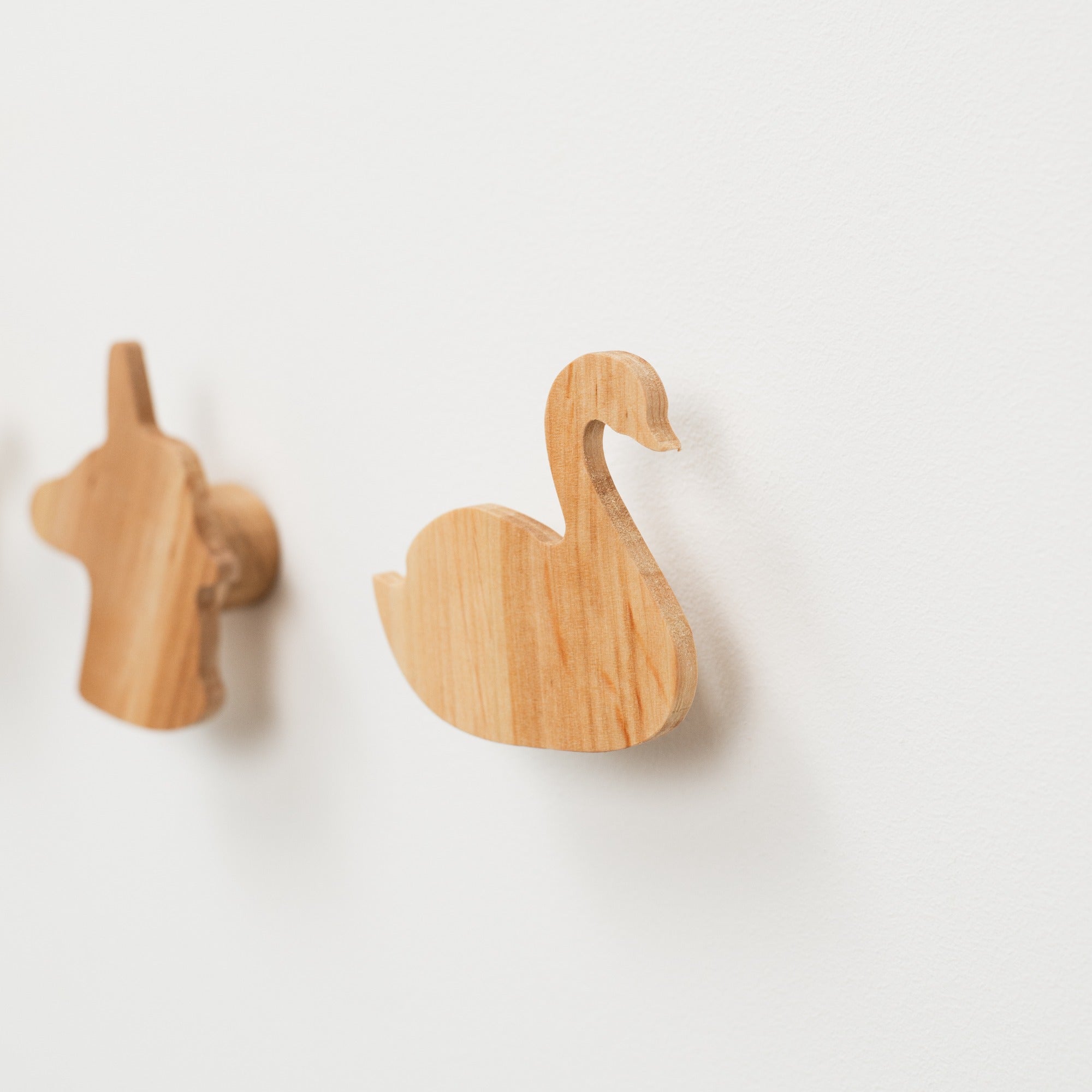 Button wall hooks (B2B)