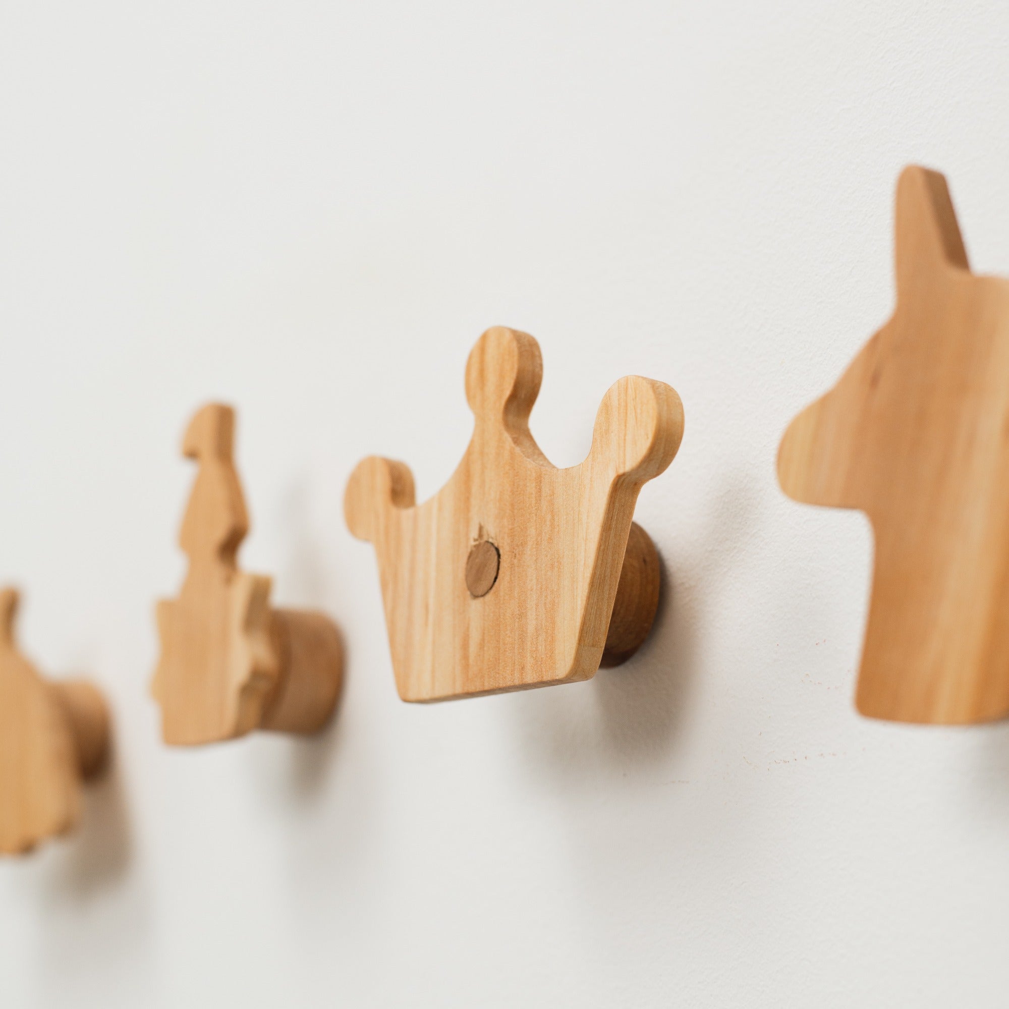 Button wall hooks (B2B)