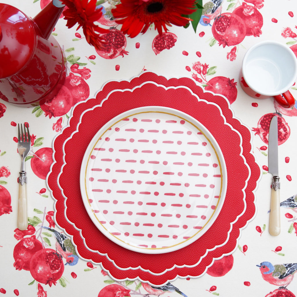 SCARLET RED ROUND FAUX LEATHER PLACEMAT (Set Of 4)