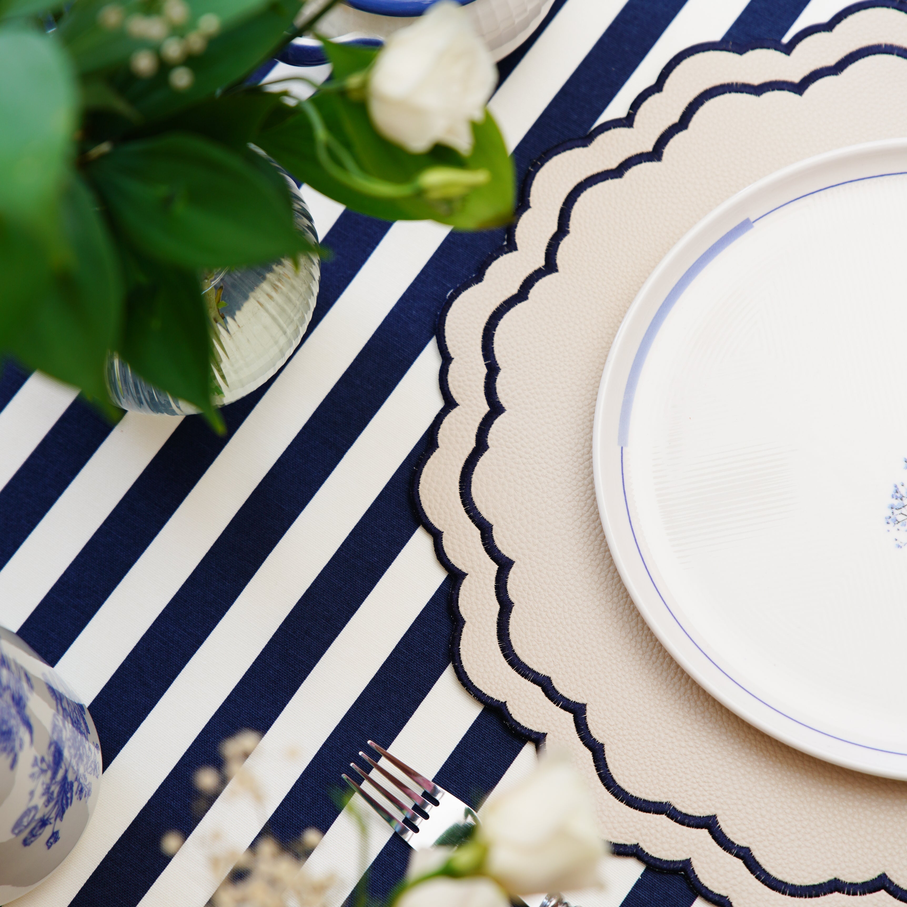 SCARLET WHITE & NAVY BLUE FAUX LEATHER PLACEMAT (Set Of 4)