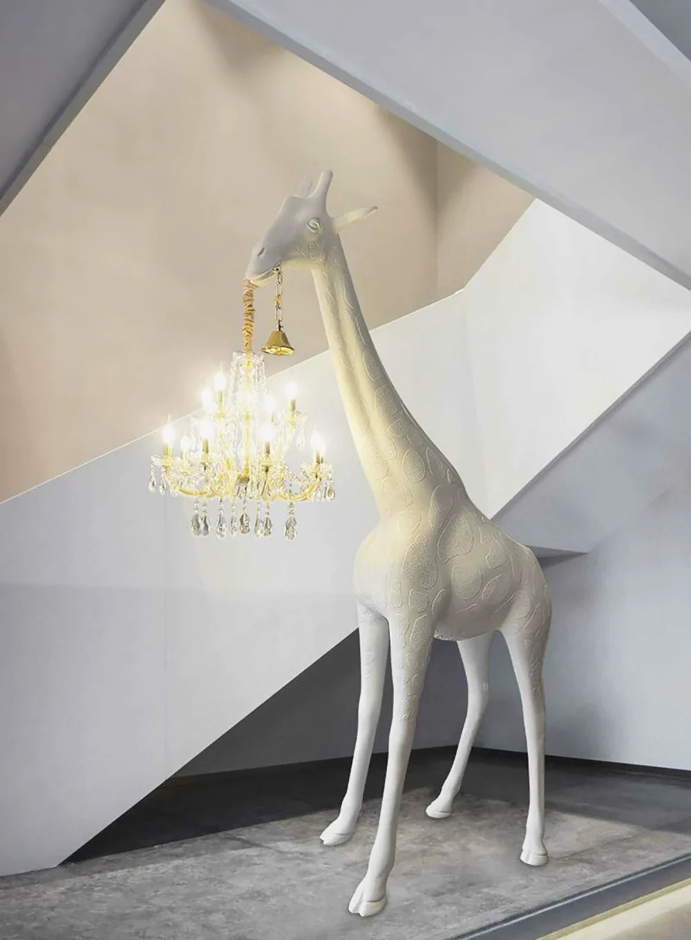 Sculptural Giraffe Floor Lamp