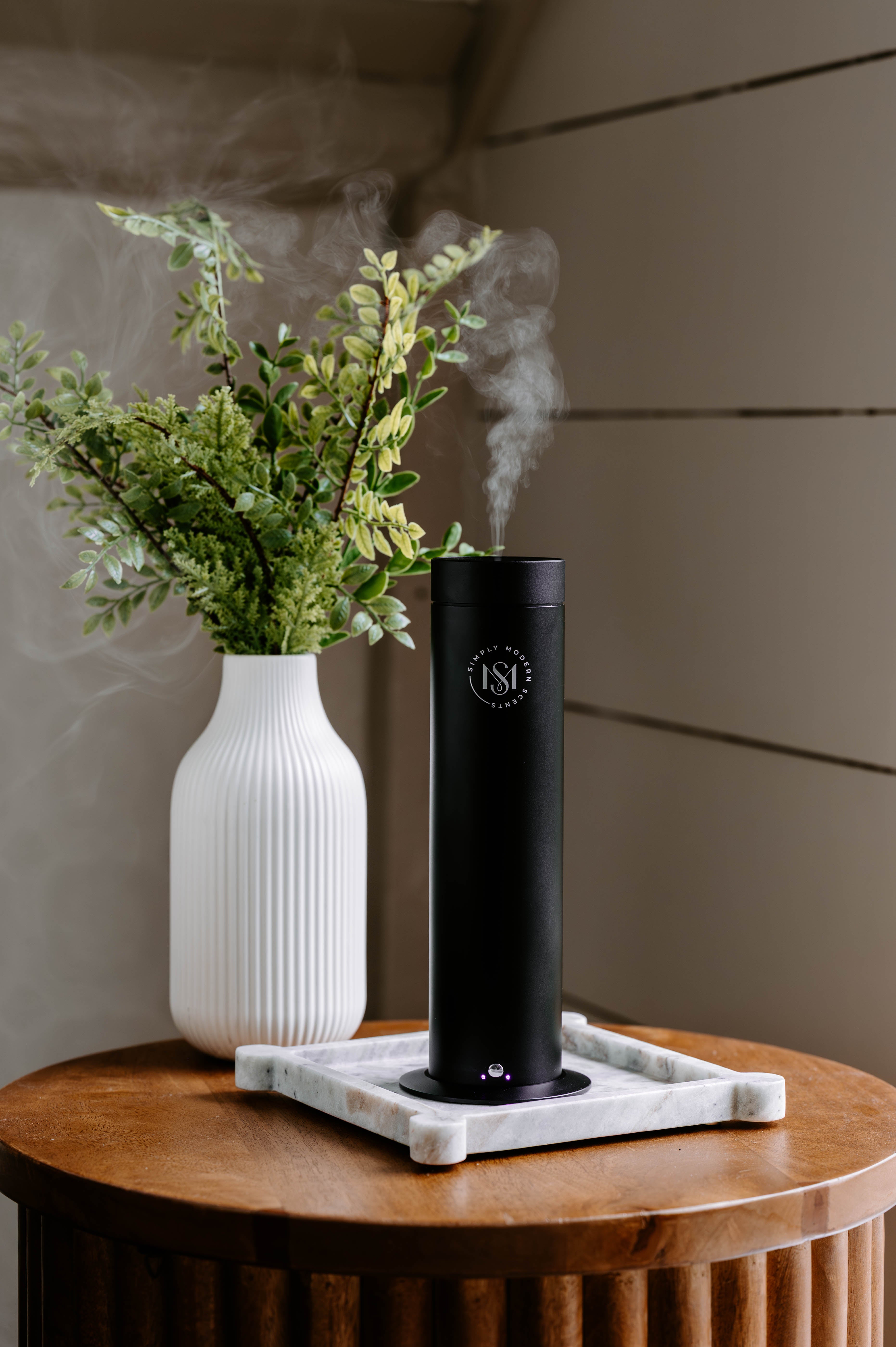 SMS150 Electric Home Diffuser + 2 oz Scent Oil