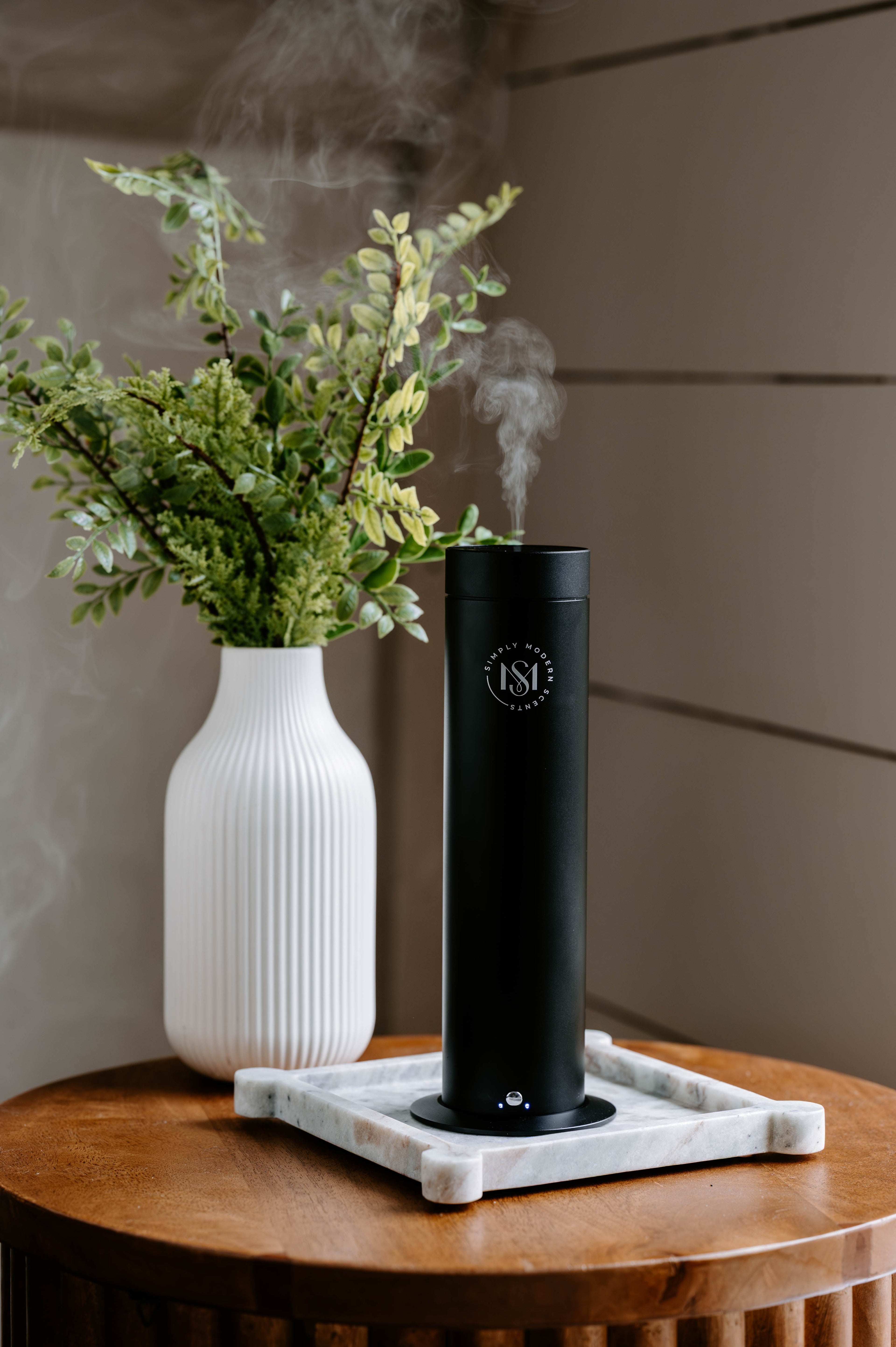 SMS150 Electric Home Diffuser + 2 oz Scent Oil
