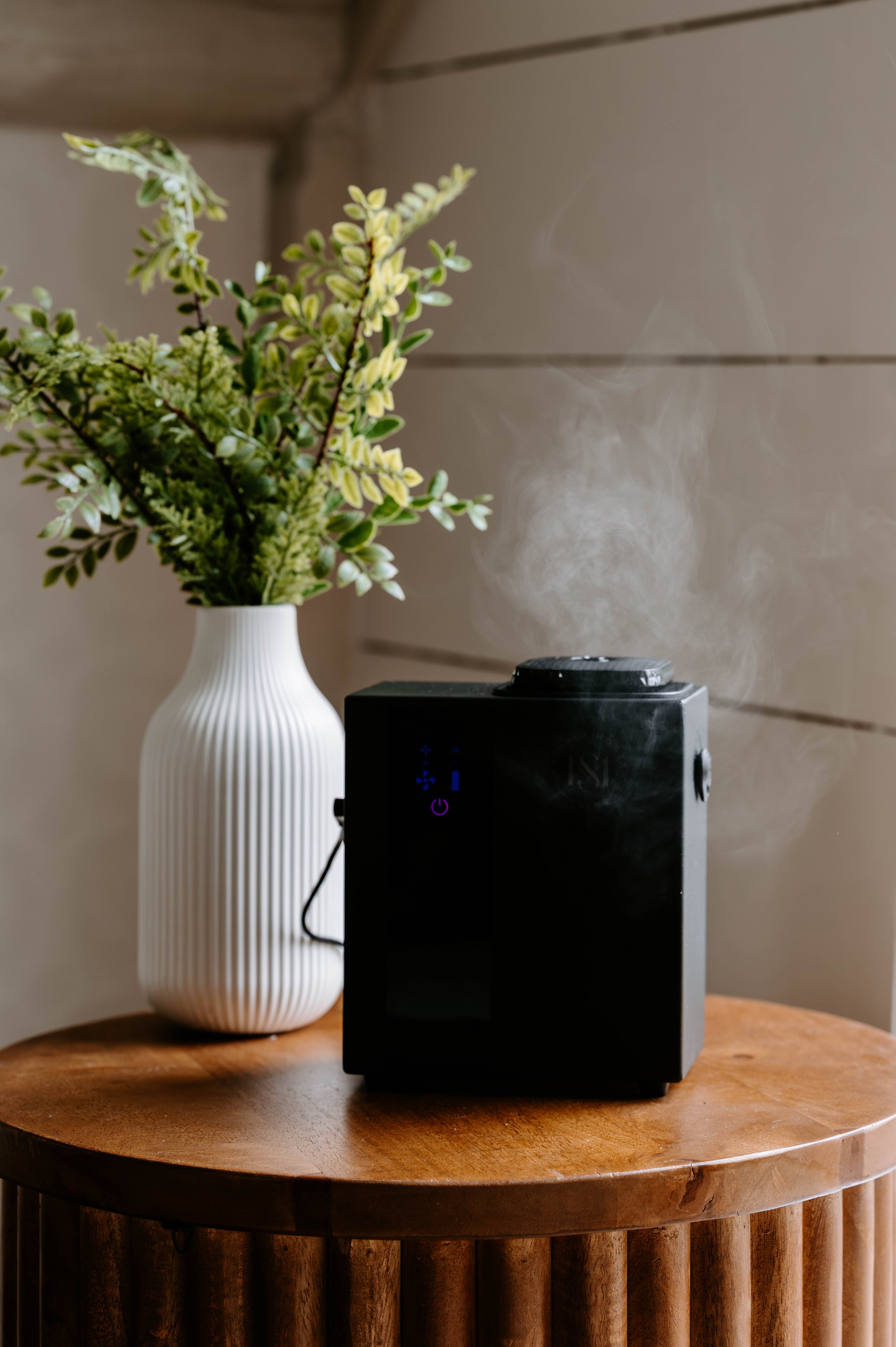 SMS330 Whole-Home Diffuser + 8 oz Scent Oil