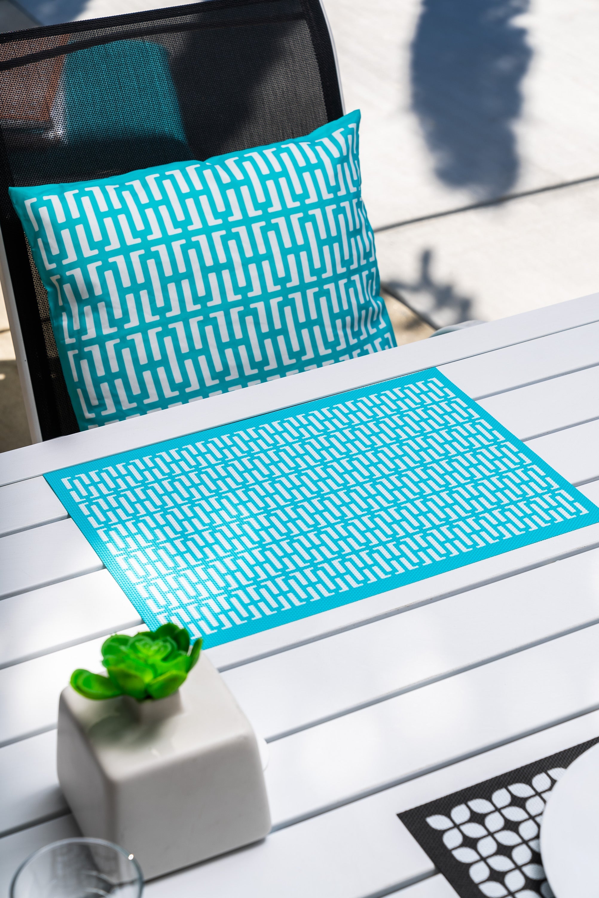 Breeze Block double-sided Woven Placemat-Turquoise-set of 4
