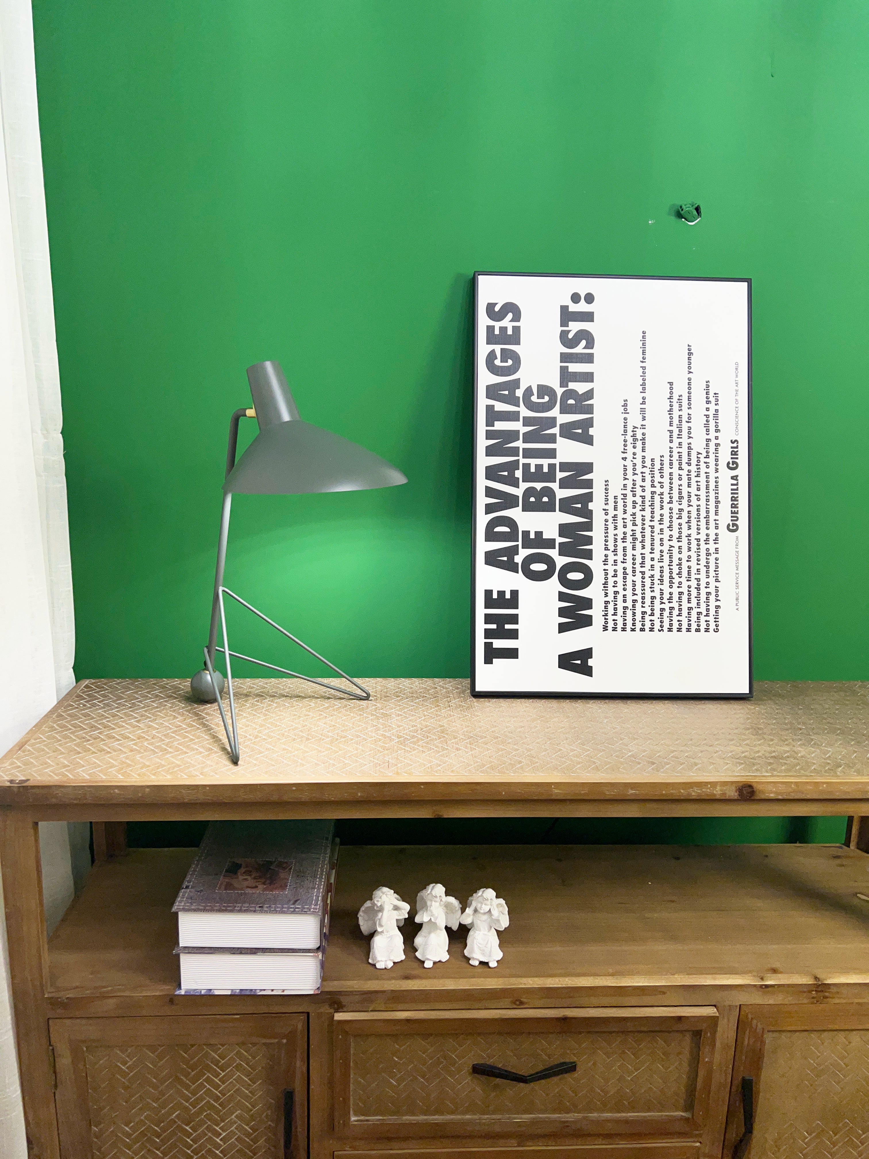 Tripod HM9 Simple Table Lamp