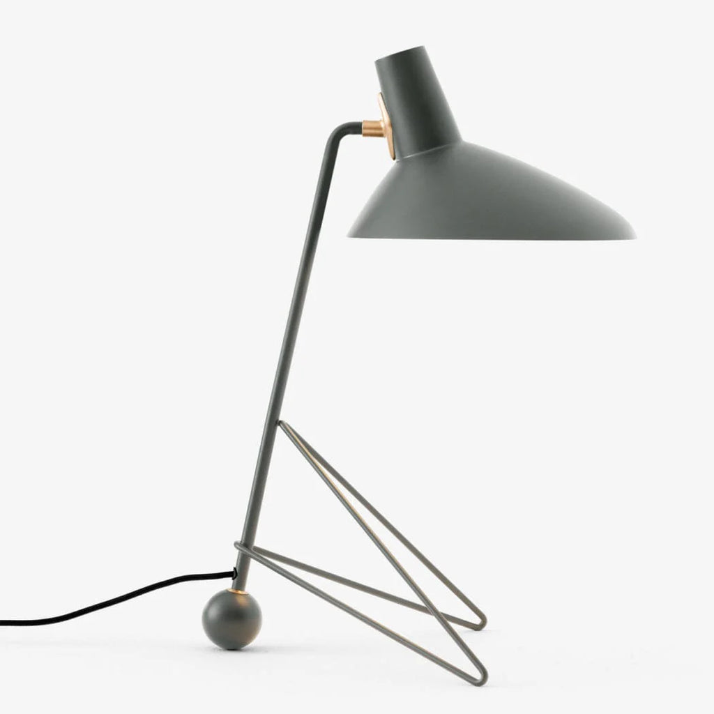 Tripod HM9 Simple Table Lamp