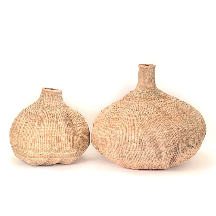 Garlic Tonga Sculptural Basket - Large