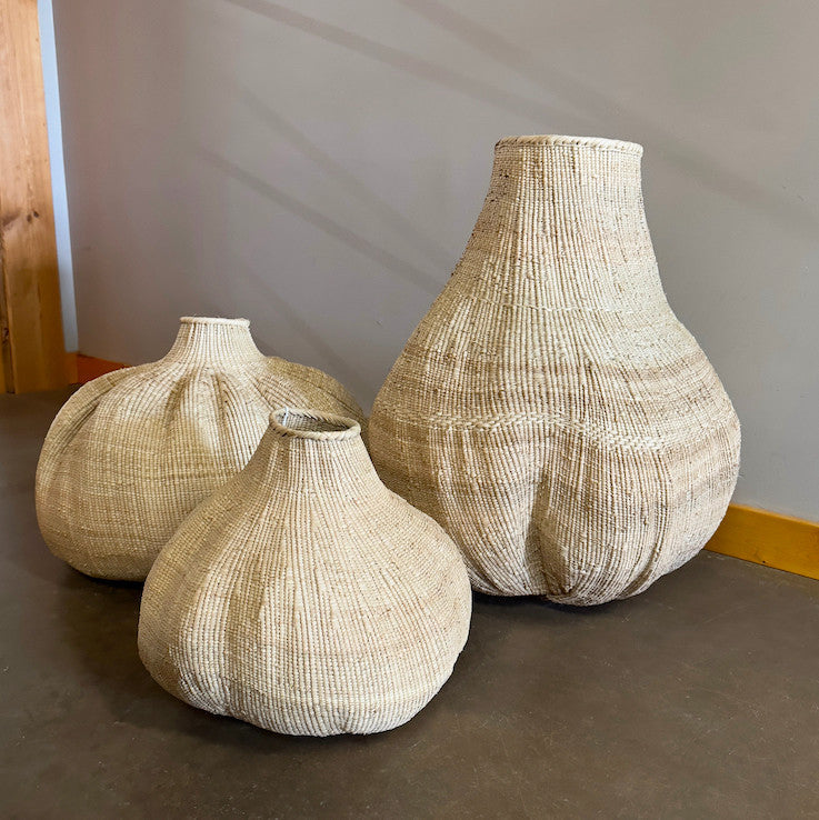 Garlic Tonga Sculptural Basket - Medium