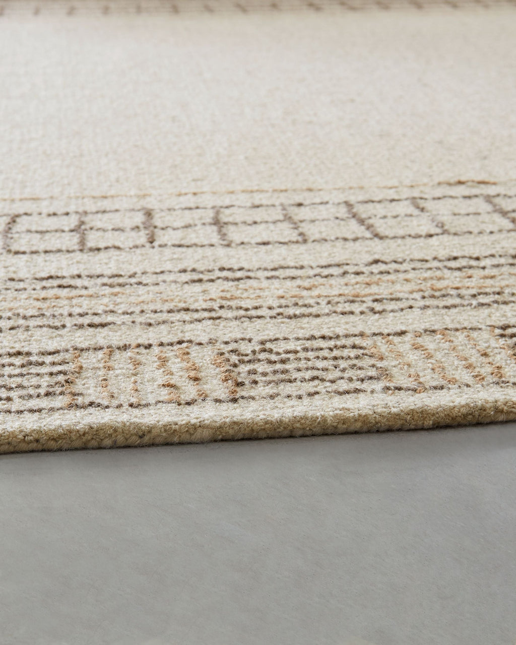 Idaman Area Rug