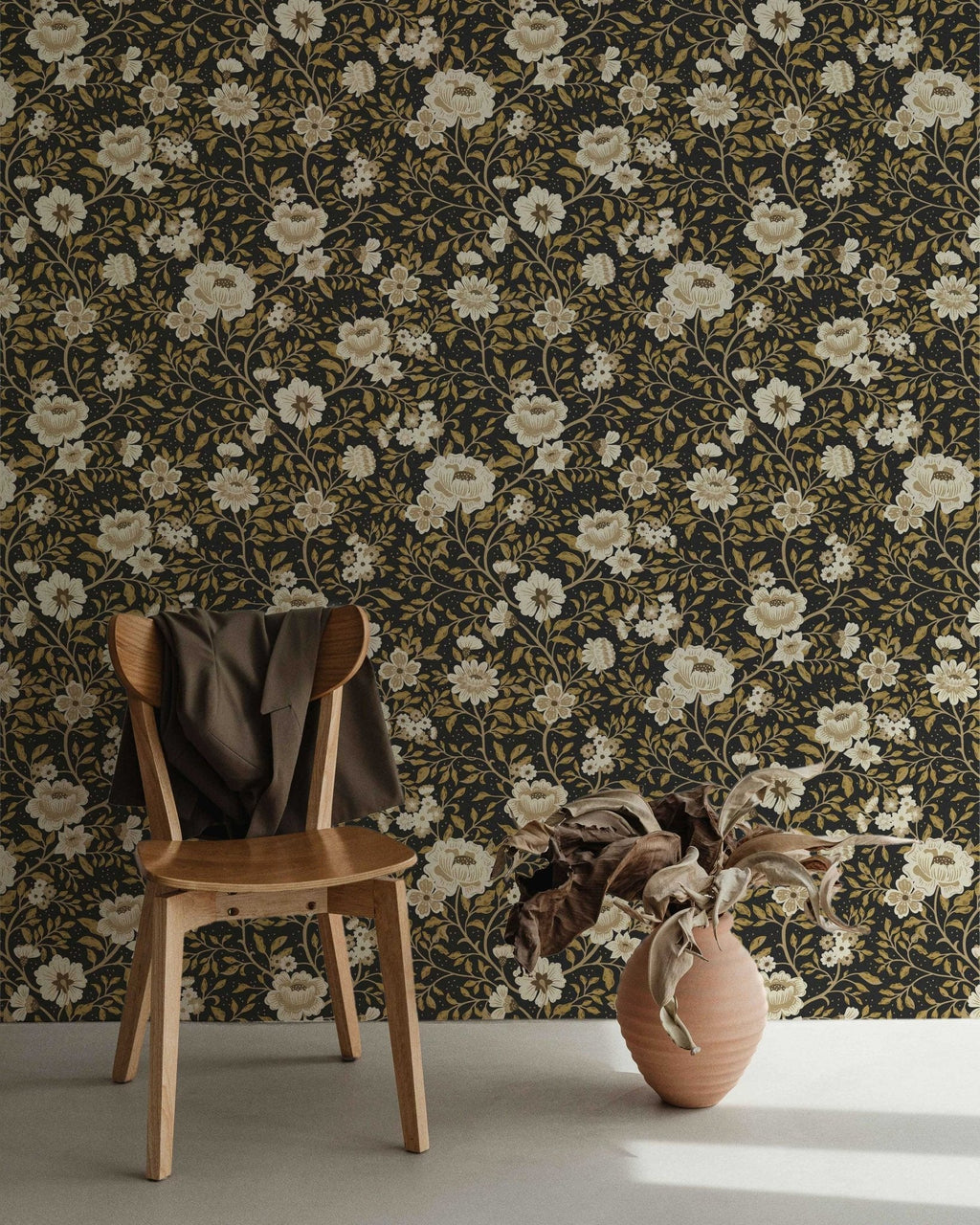 Annabelle Wallpaper in Charcoal Marigold