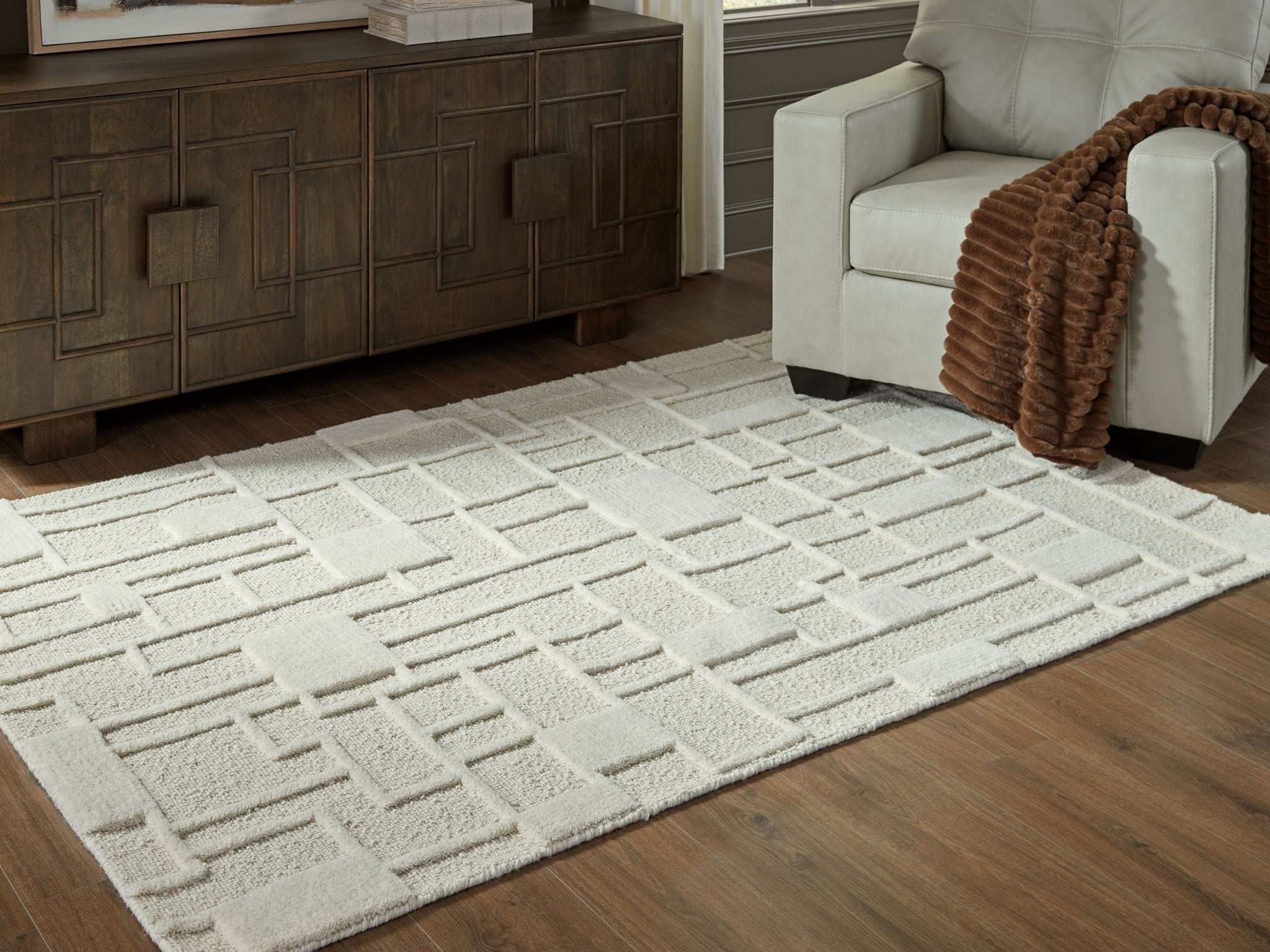 Empriss Area Rug