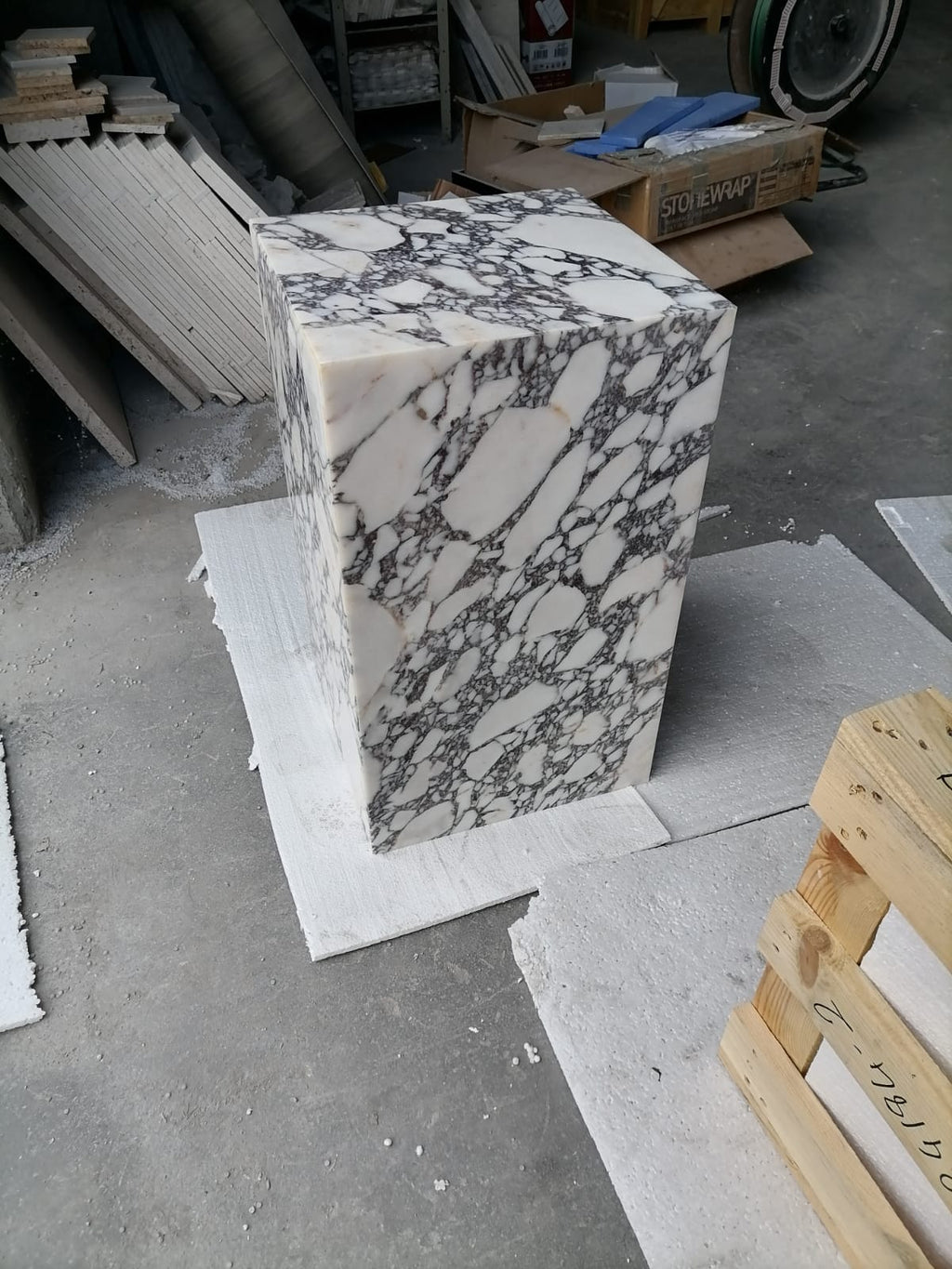 Calacatta Viola Marble Cube Design End Table - Polished 14x14x24