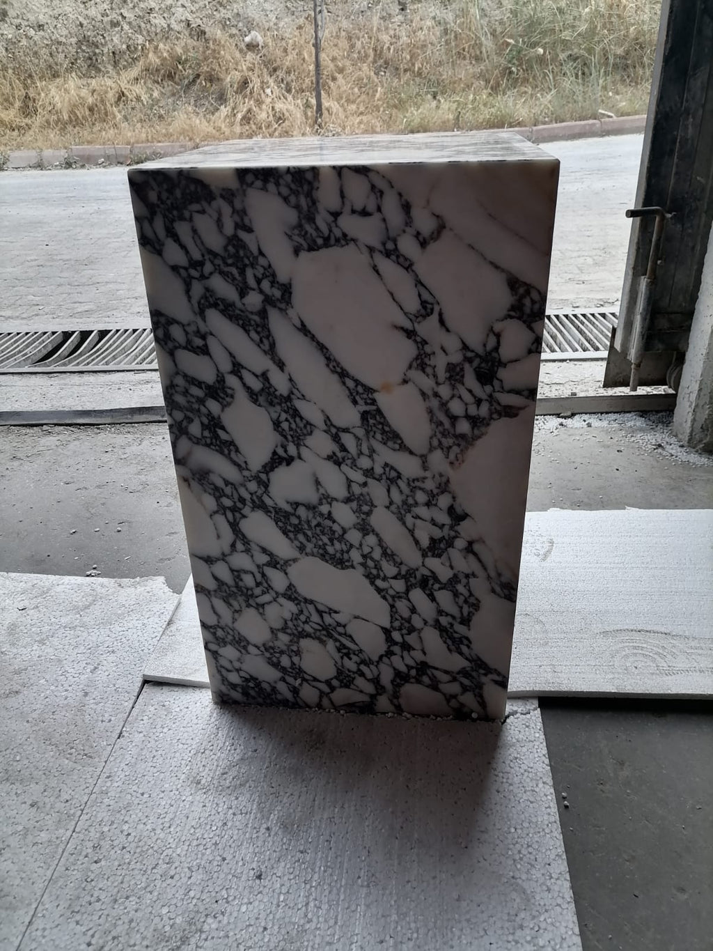 Calacatta Viola Marble Cube Design End Table - Polished 14x14x24