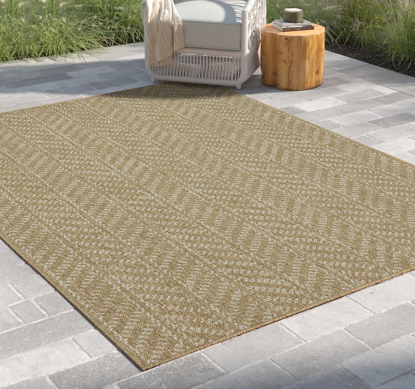 Earth 5'3" x 7'3" Indoor/Outdoor Area Rug - Natural/White