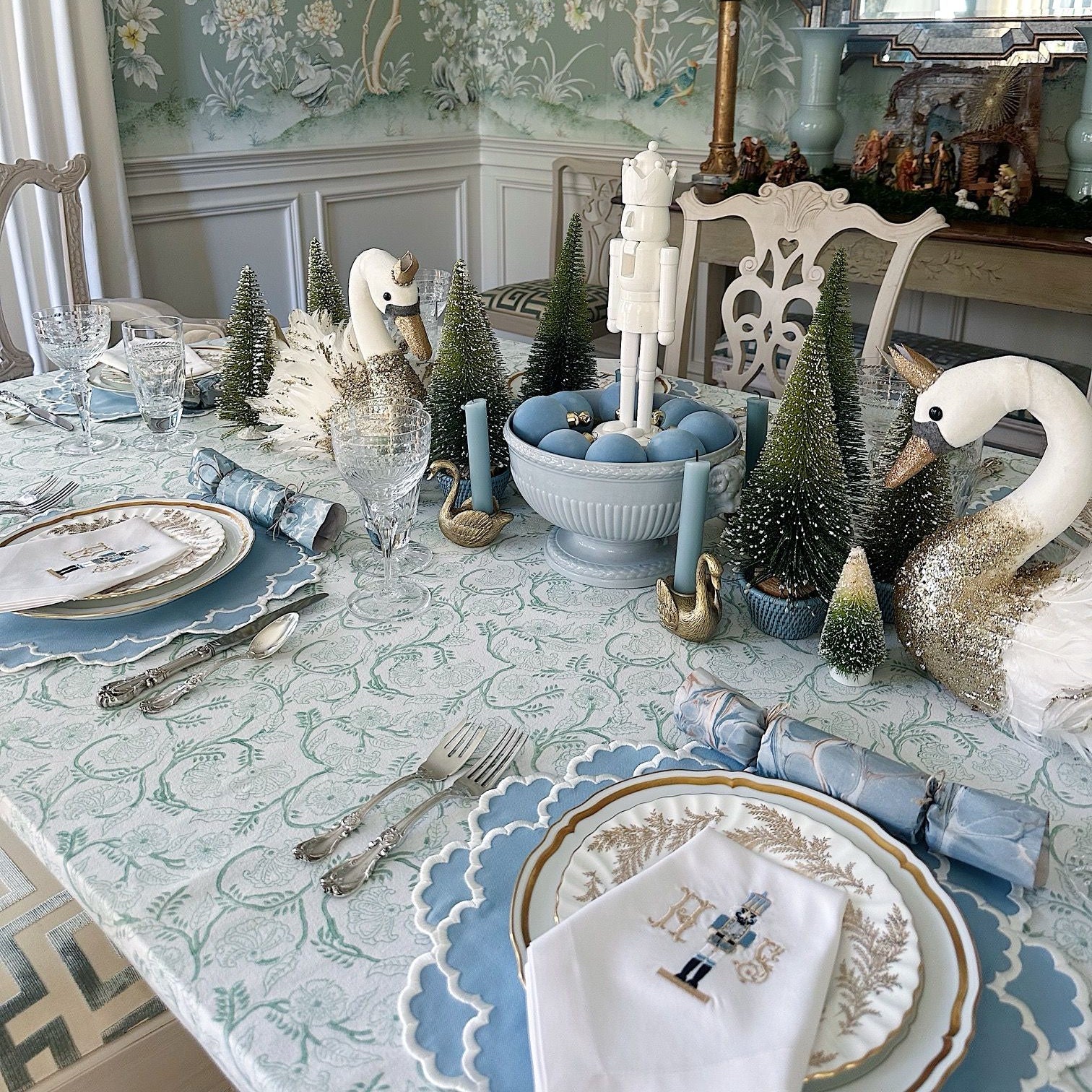 CRESSIDA SCALLOPED BLUE FABRIC PLACEMAT (Set Of 4)