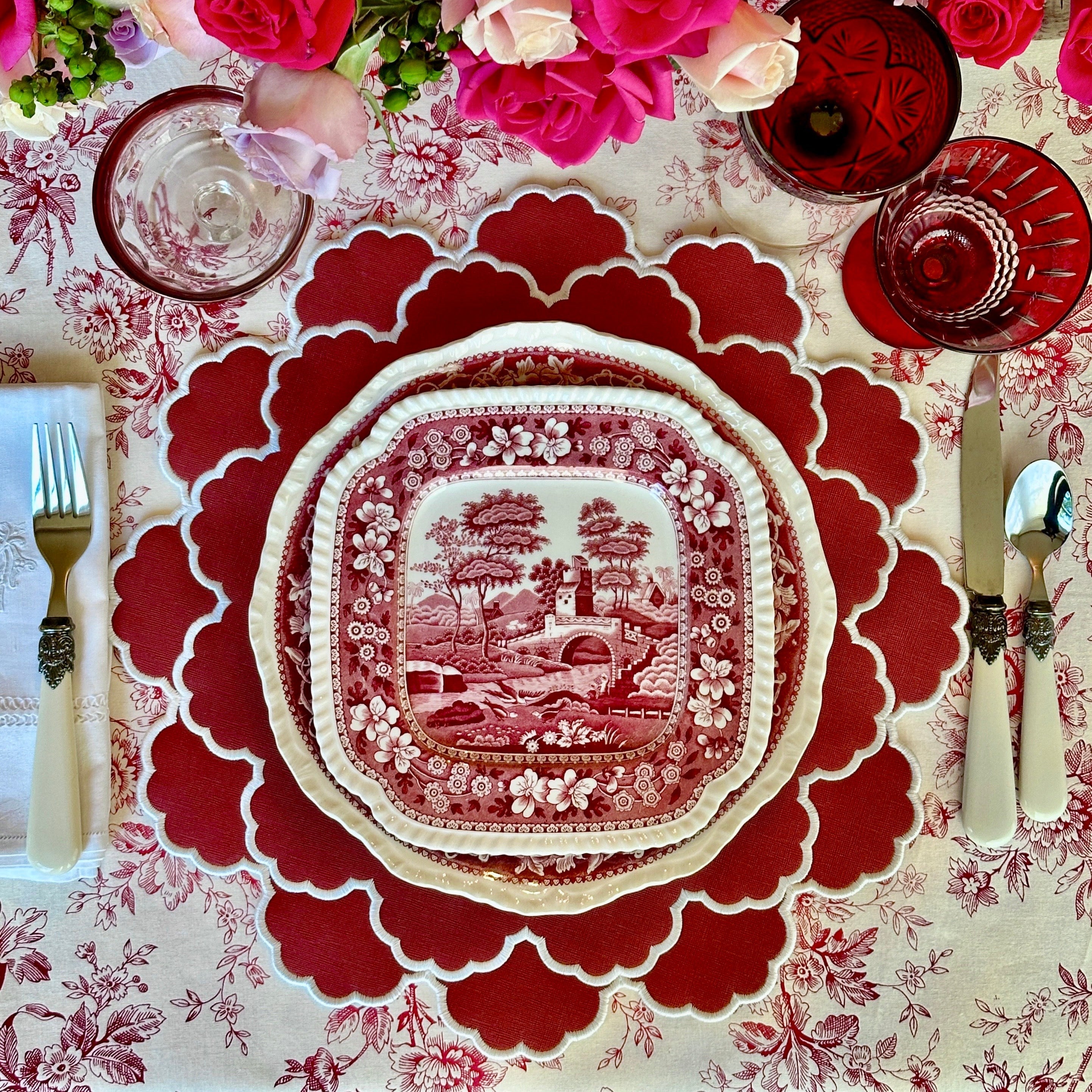 TIMELESS RED SCALLOPED FAUX LEATHER PLACEMAT (Set Of 4)