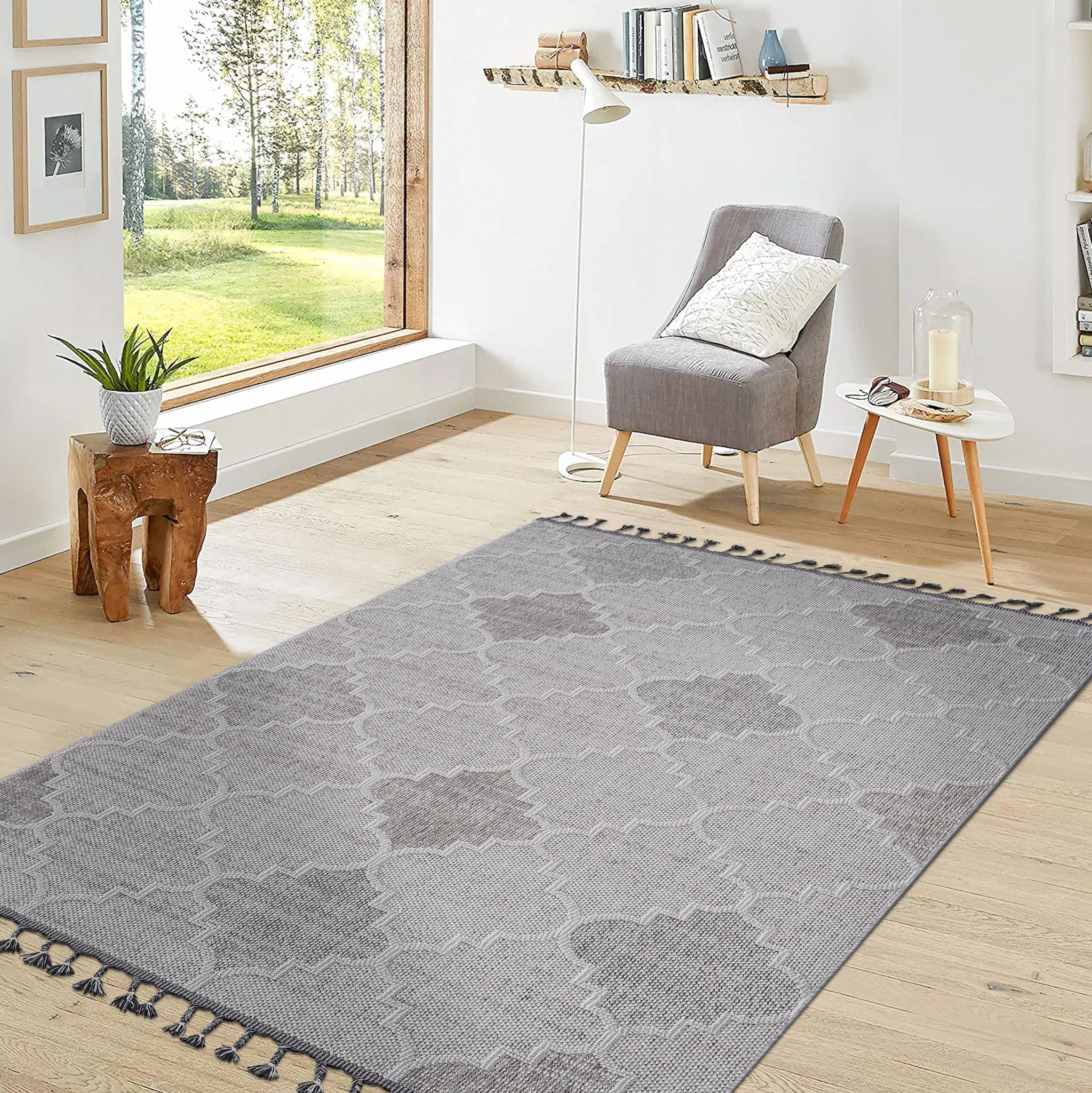 Guros 8' x 10' Trellis Indoor/Outdoor Area Rug - White/Gray