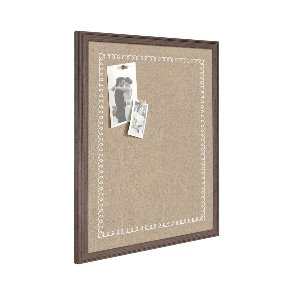 Pinboard White Scalloped Edge