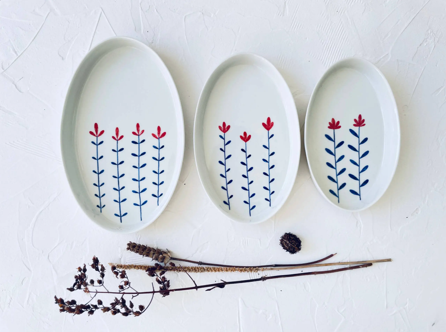 Amapola Hand-Painted Nesting Plates
