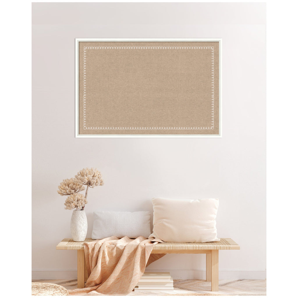 Pinboard White Scalloped Edge