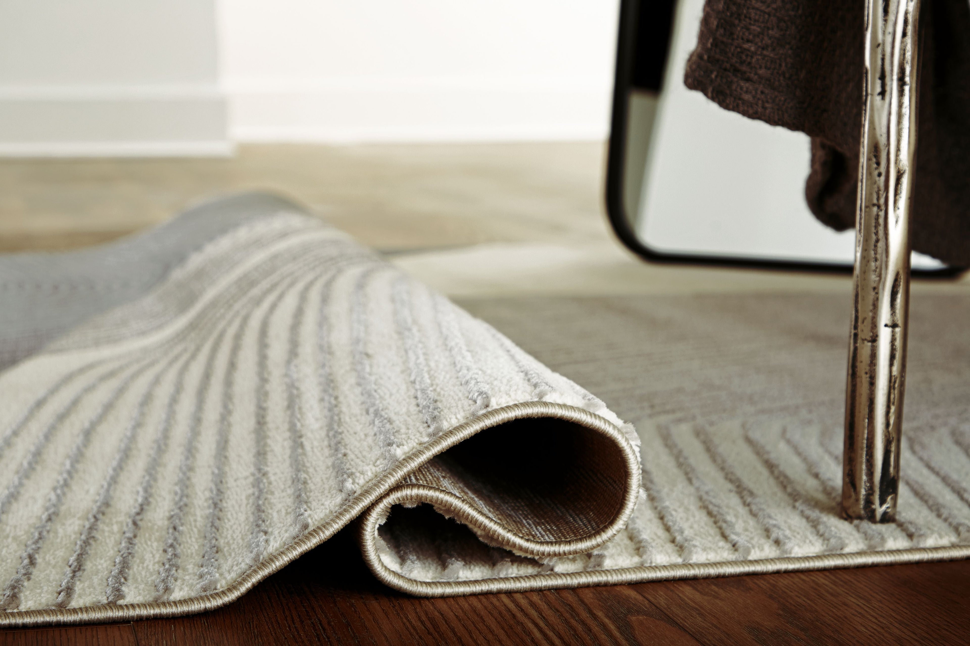 Winderburg Area Rug