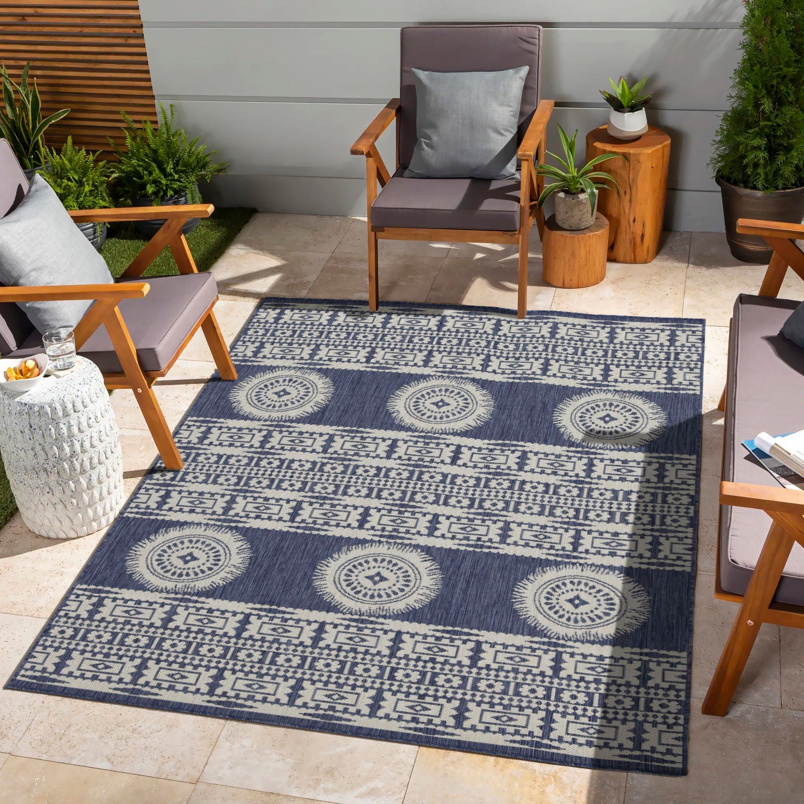 Sunshine 5'3" x 7'3" Indoor/Outdoor Area Rug - Blue