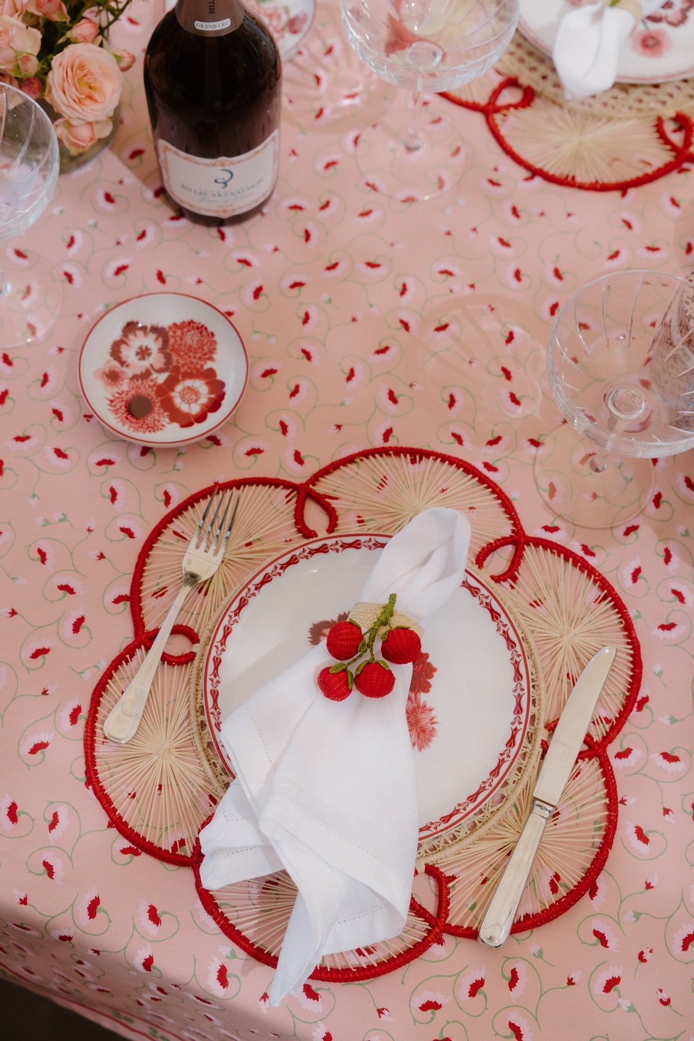 Handwoven Iraca Flora Charger (Rosso)