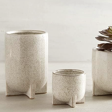 Finley Footed Pot