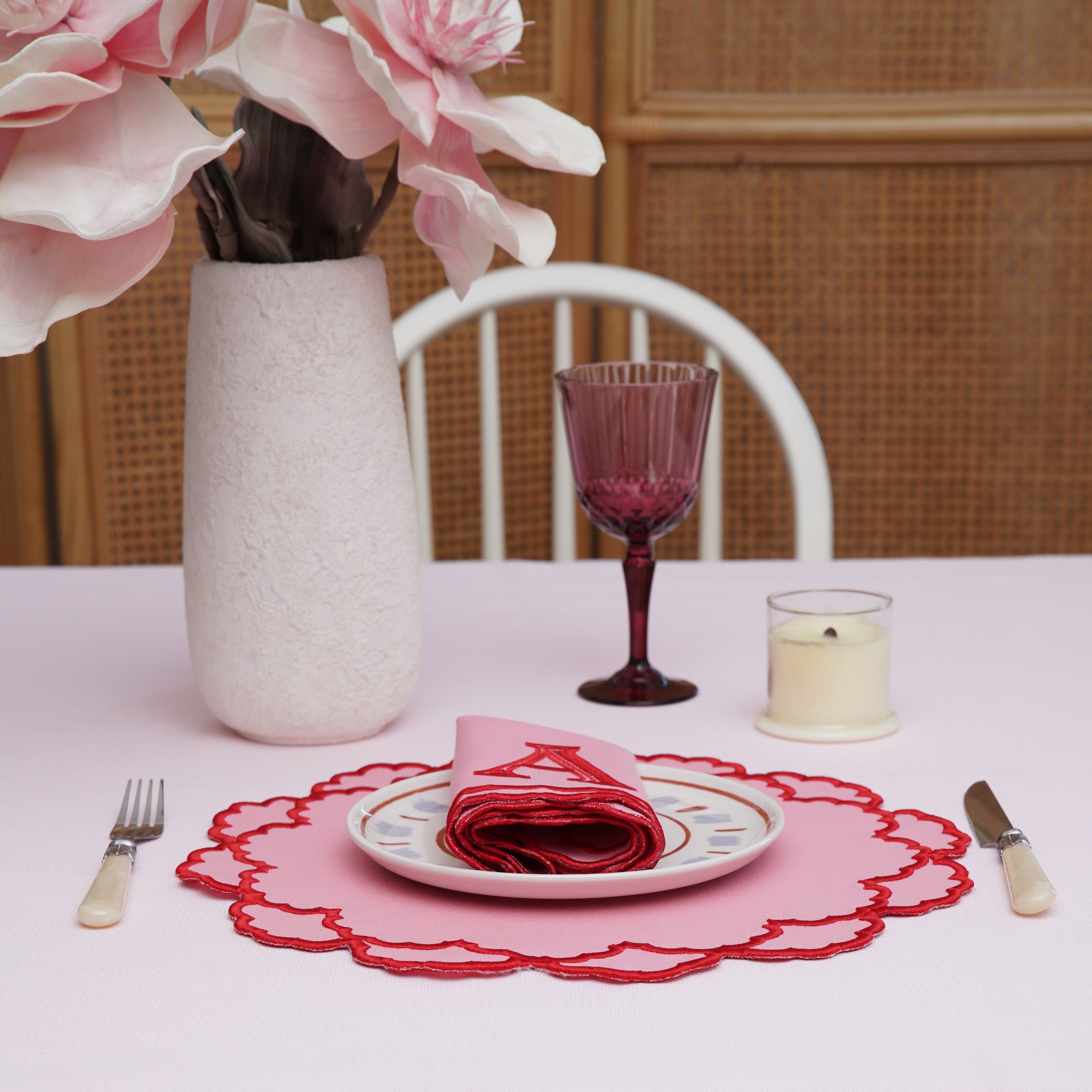 CRESSIDA PINK ROUND FABRIC PLACEMAT & NAPKIN SET (Set Of 4)