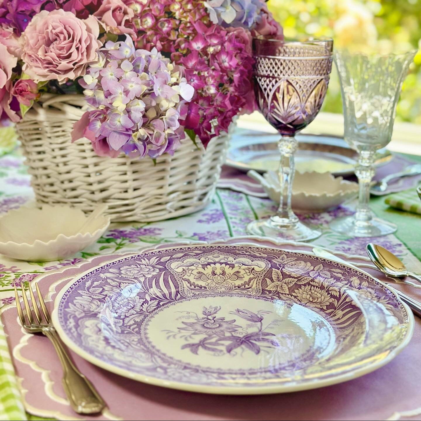 GRATITUDE LILAC ROUND FABRIC PLACEMAT (Set Of 4)