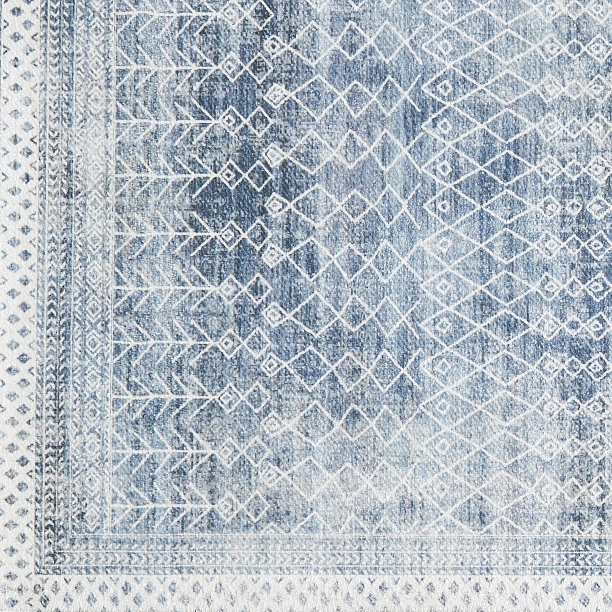 Distressed Moroccan Machine Washable Accent Area Rug 5' x 7' - Neve Collection