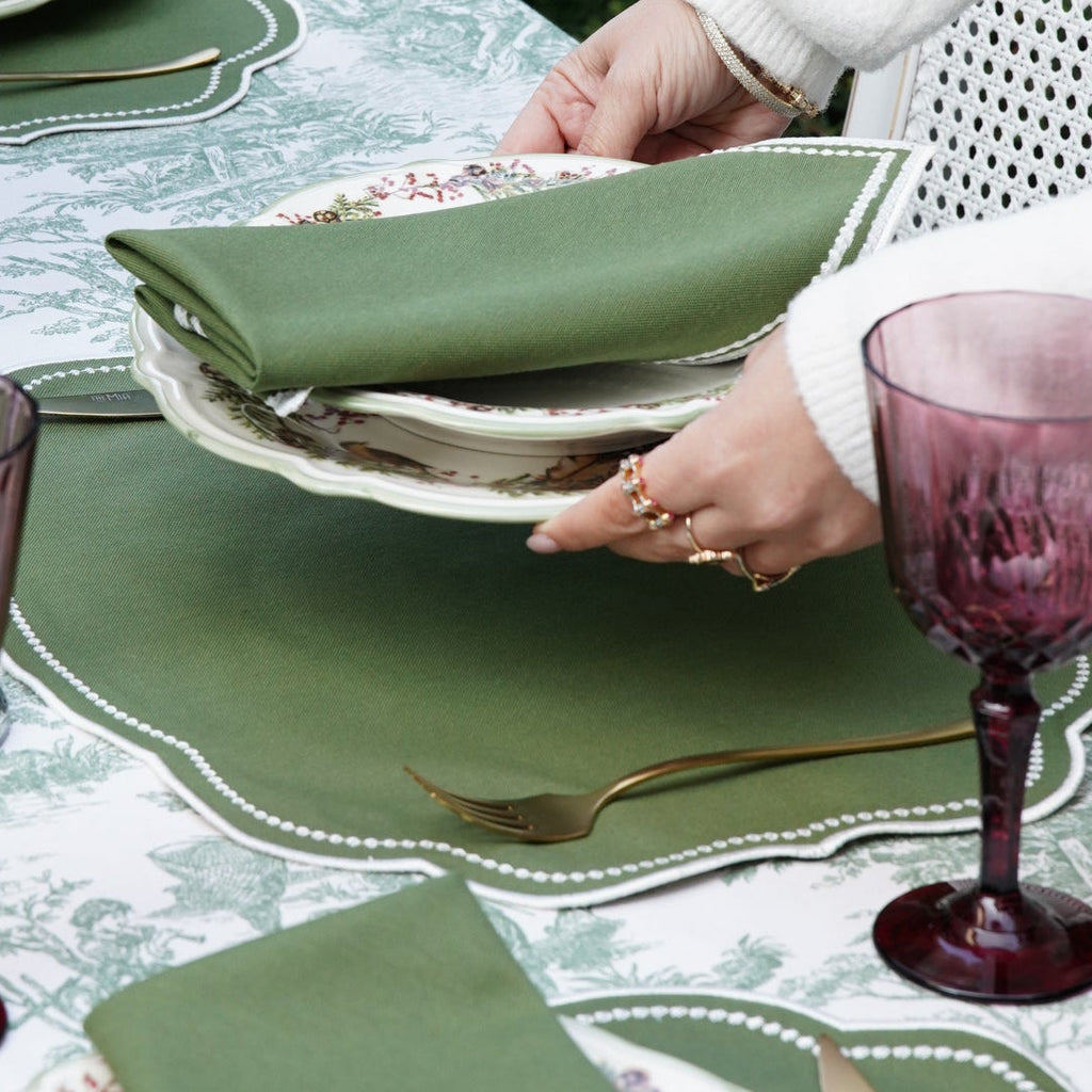 MIRELI GREEN RECTANGLE PLACEMAT & NAPKIN SET (Set Of 4)